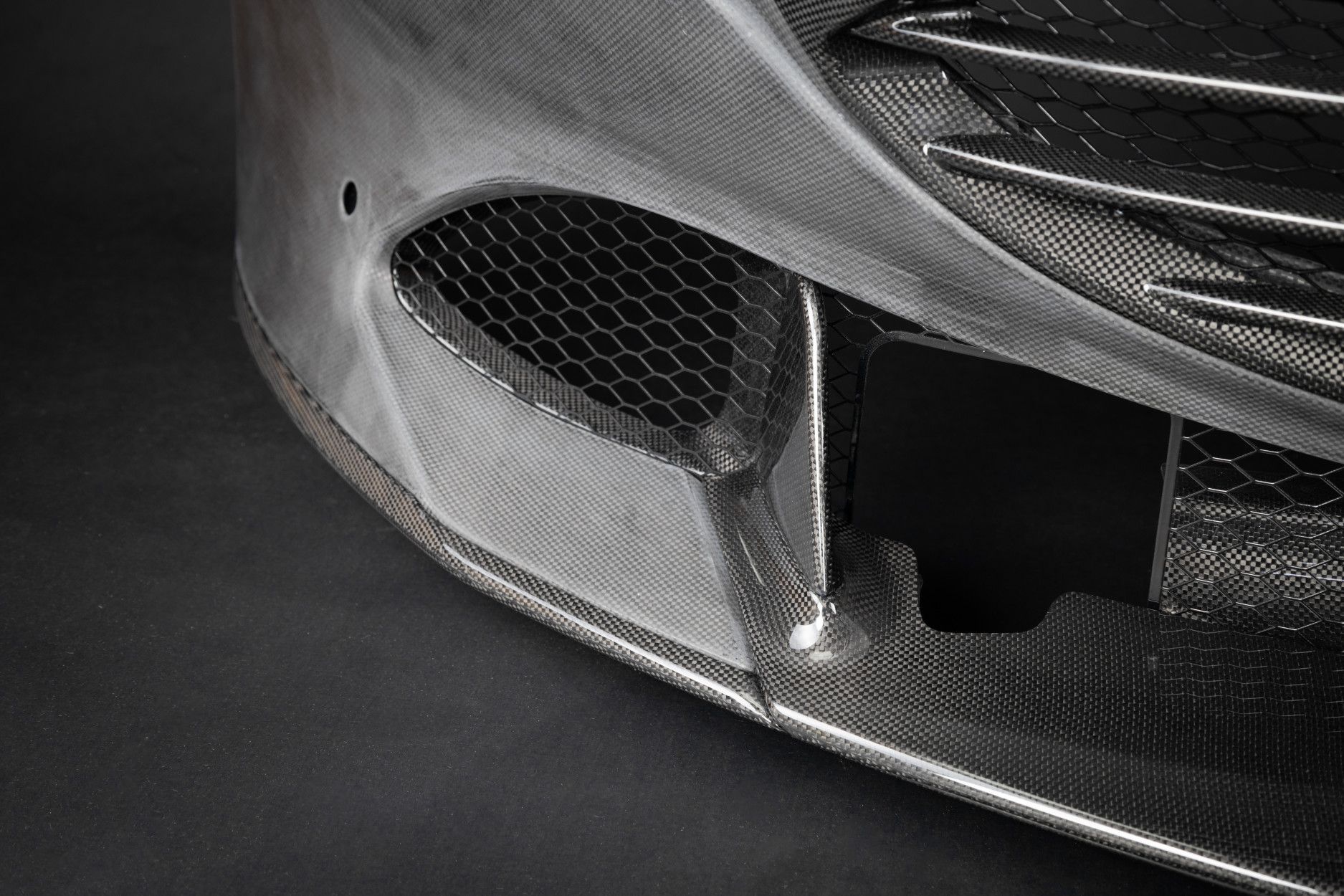Capristo Carbon Front Stoßstange - komplett mit Anbauteilen - 03FE13010001 (4) 
