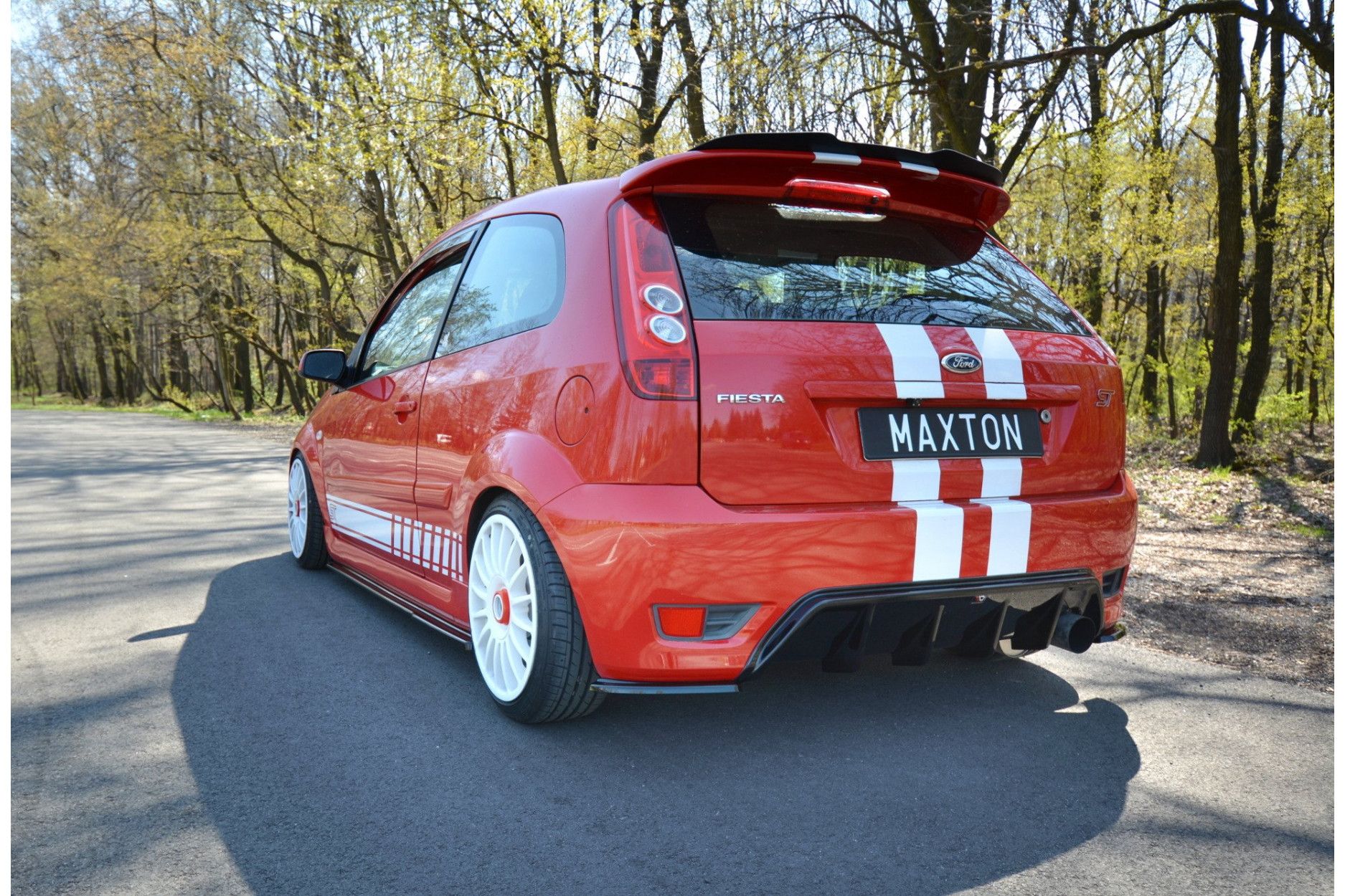 Maxtondesign Diffusor für Ford Fiesta MK6 ST schwarz hochglanz