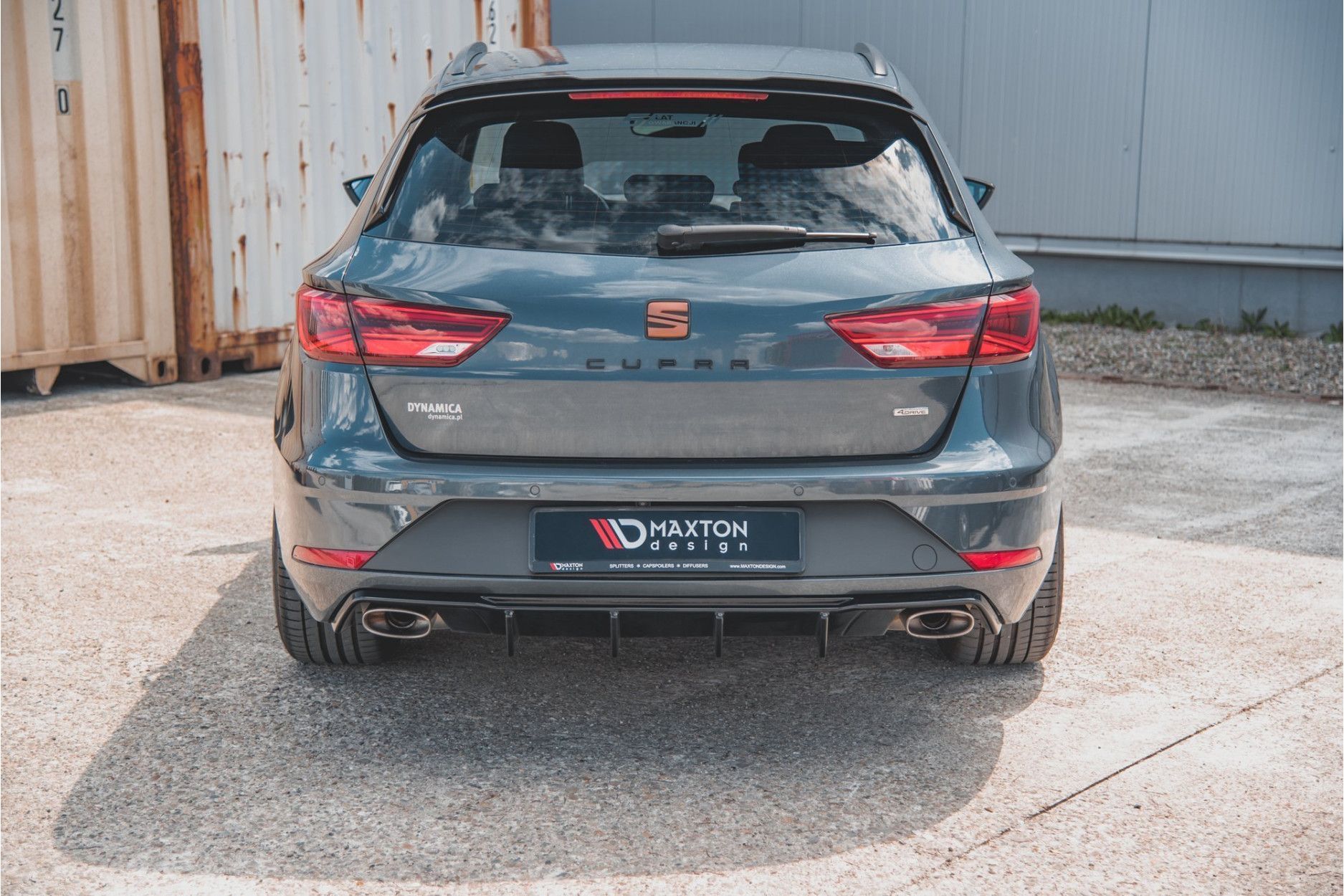 Maxtondesign Diffusor für SEAT Leon MK3 Cupra Kombi schwarz hochglanz (2) 