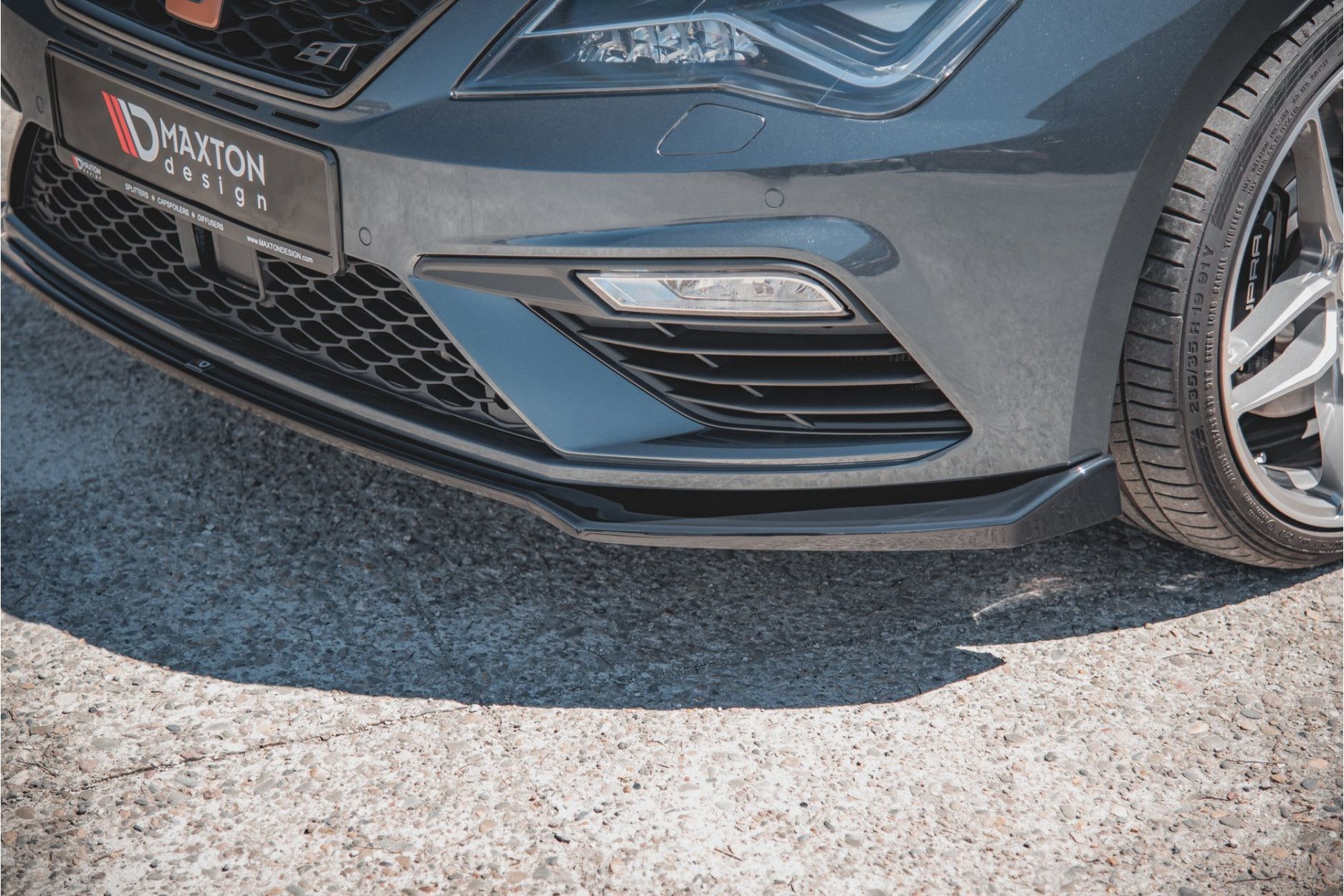 Maxtondesign Frontlippe V.7 für SEAT Leon MK3 Cupra|FR Facelift schwarz hochglanz (5) 