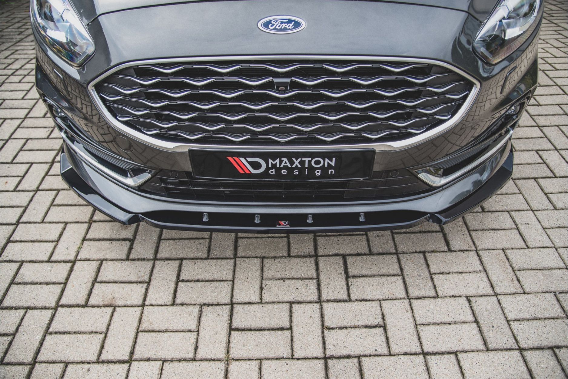 Maxtondesign Frontlippe für Ford S-Max MK2 Facelift schwarz hochglanz (2) 