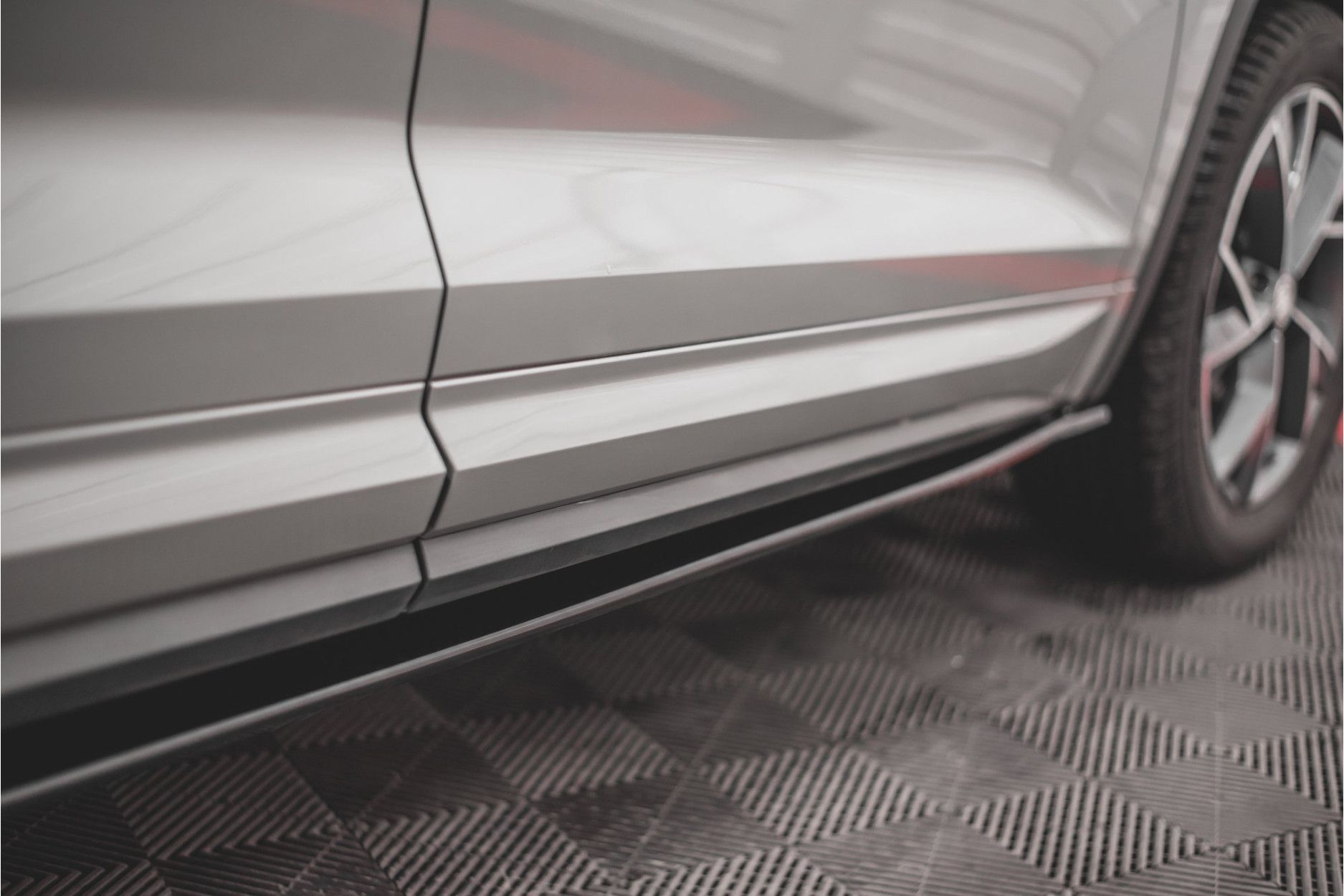 Maxtondesign Seitenschweller für Skoda Kodiaq MK1 RS|Sportline schwarz hochglanz (5) 