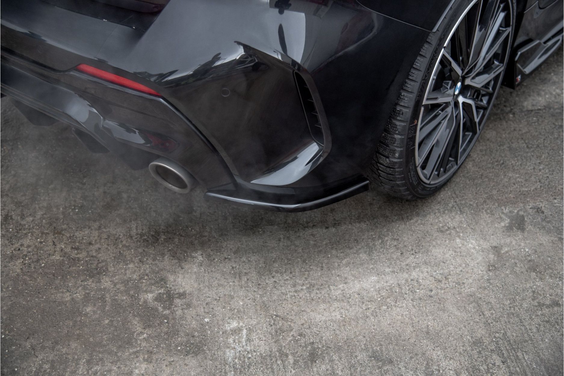 Maxtondesign Diffusor Erweiterung li/re V.3 für BMW 1er F40 M135i|mit M-Paket schwarz hochglanz (5) 