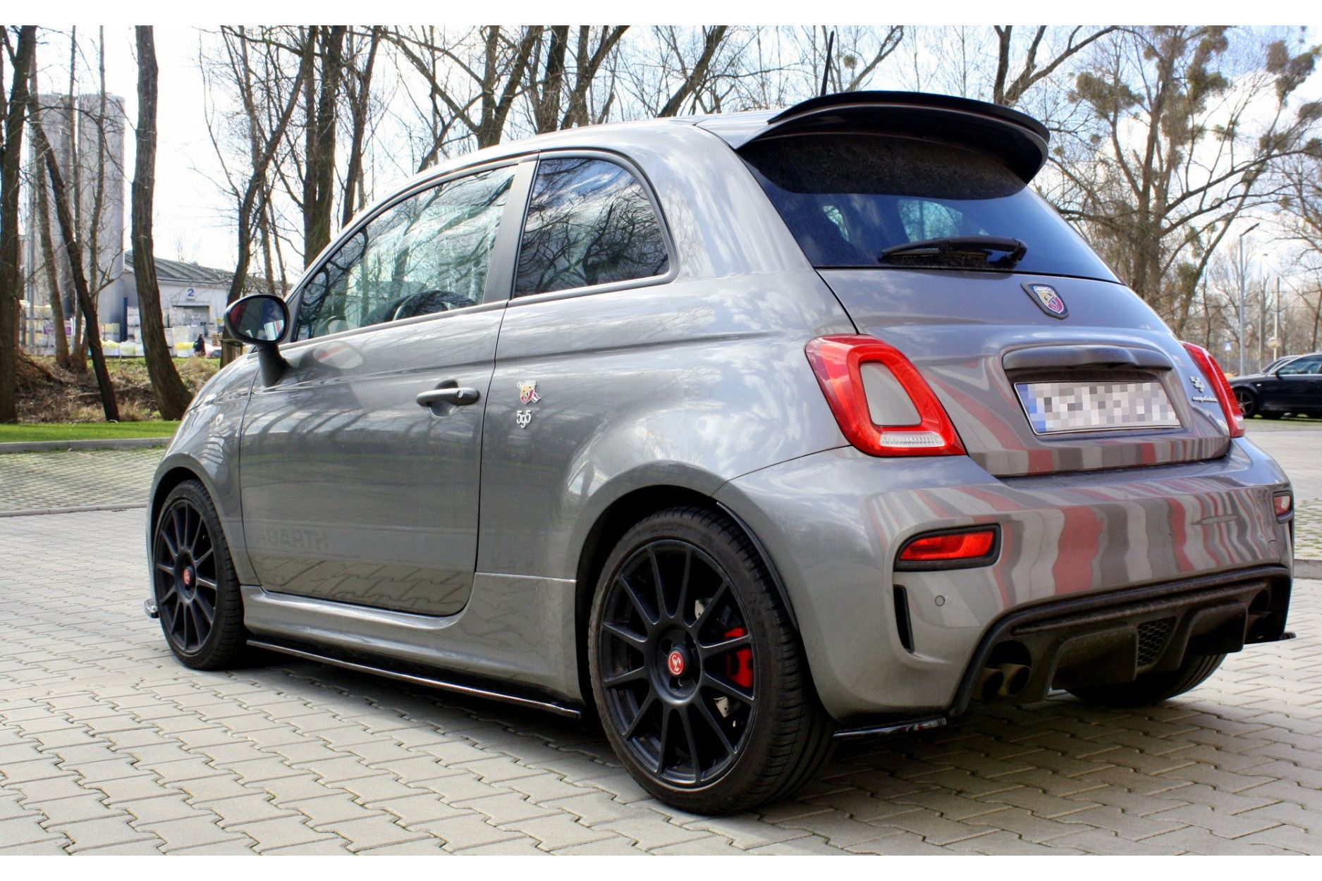 Maxtondesign Seitenschweller für Fiat 500 Abarth MK1 Facelift schwarz hochglanz (2) 