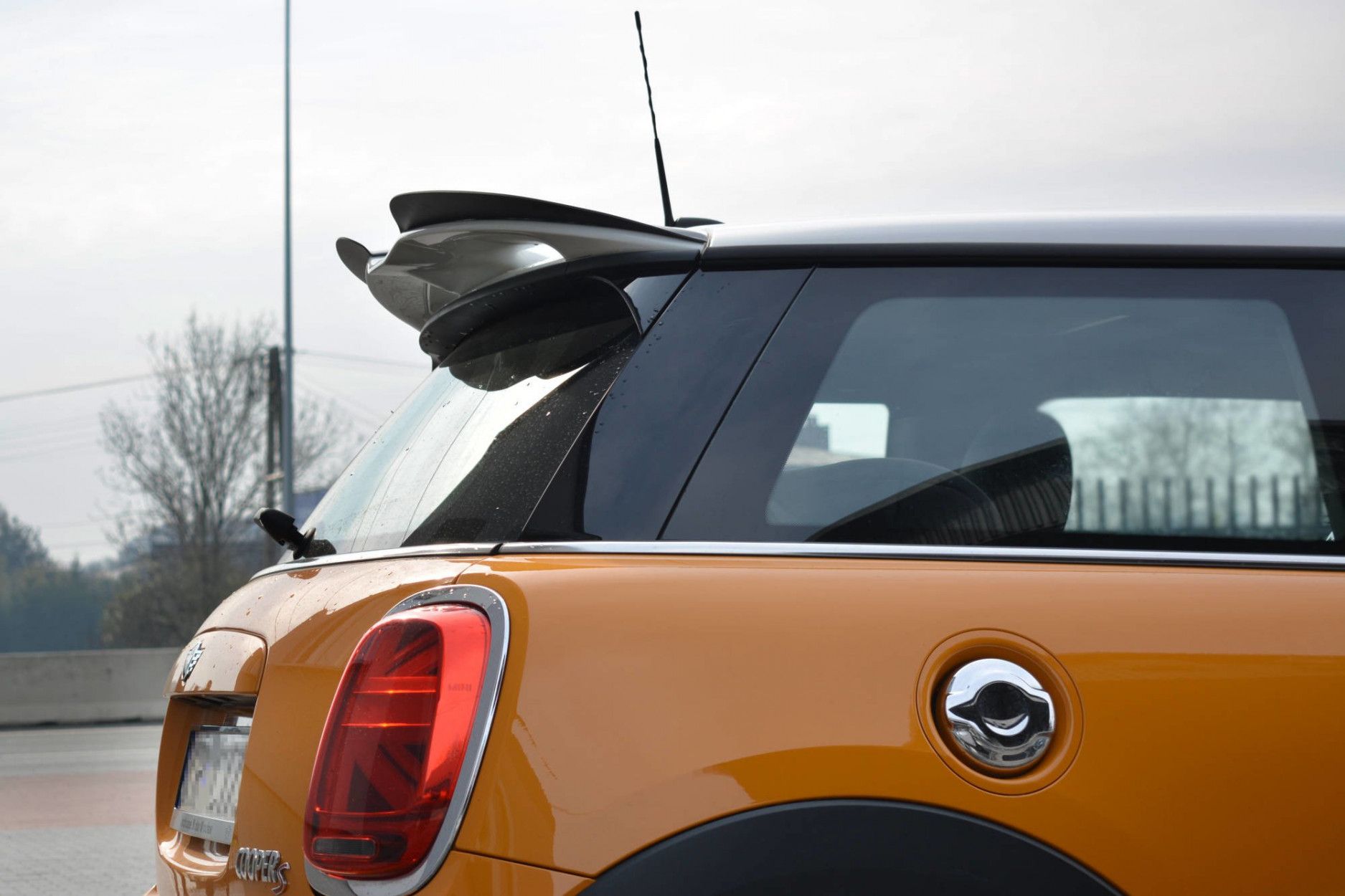 Maxtondesign Spoiler fur Mini Cooper F56 S Vorfacelift schwarz hochglanz