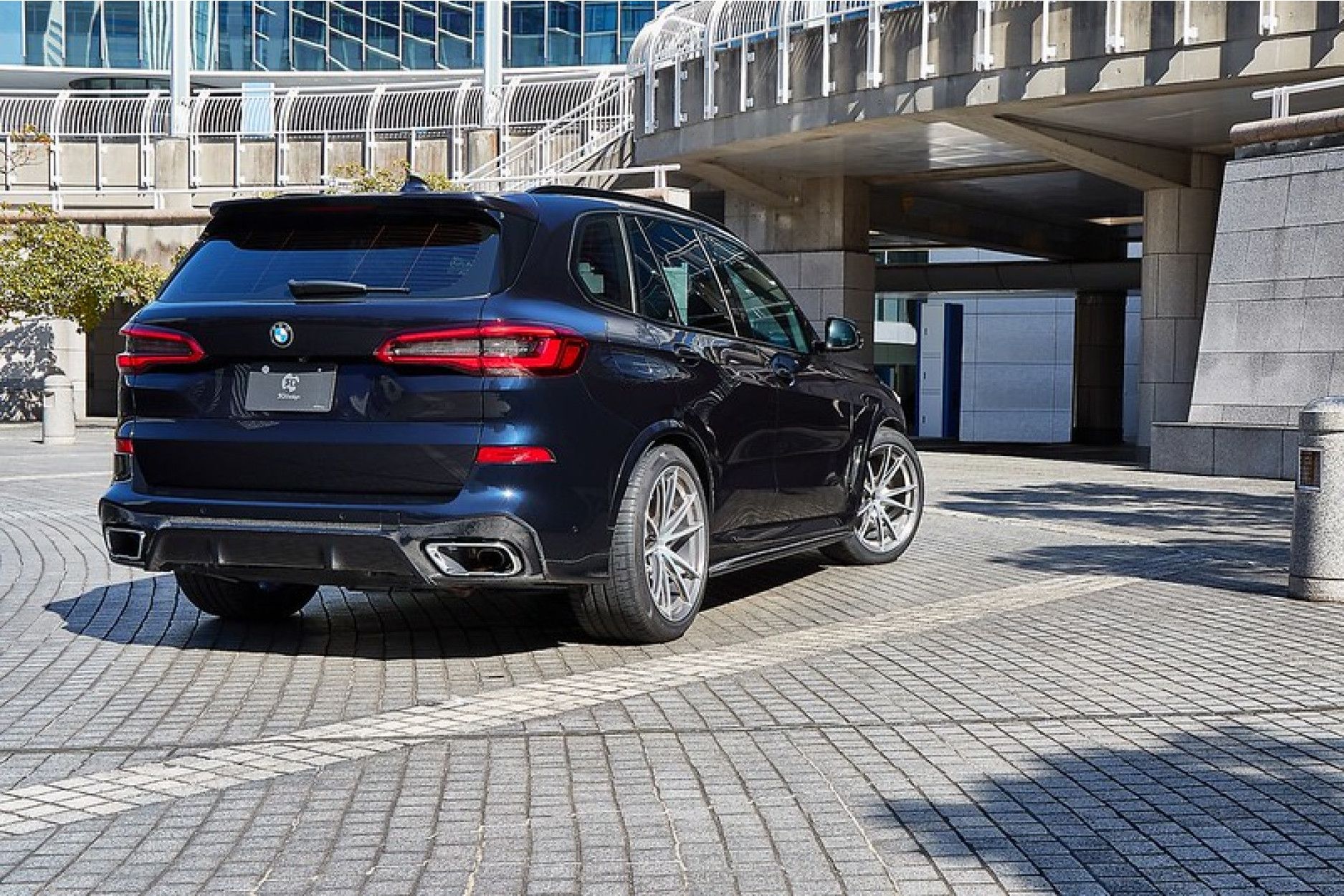 3DDesign Carbon Diffusor passend für BMW G05 X5 mit M-Paket und M50i (2) 