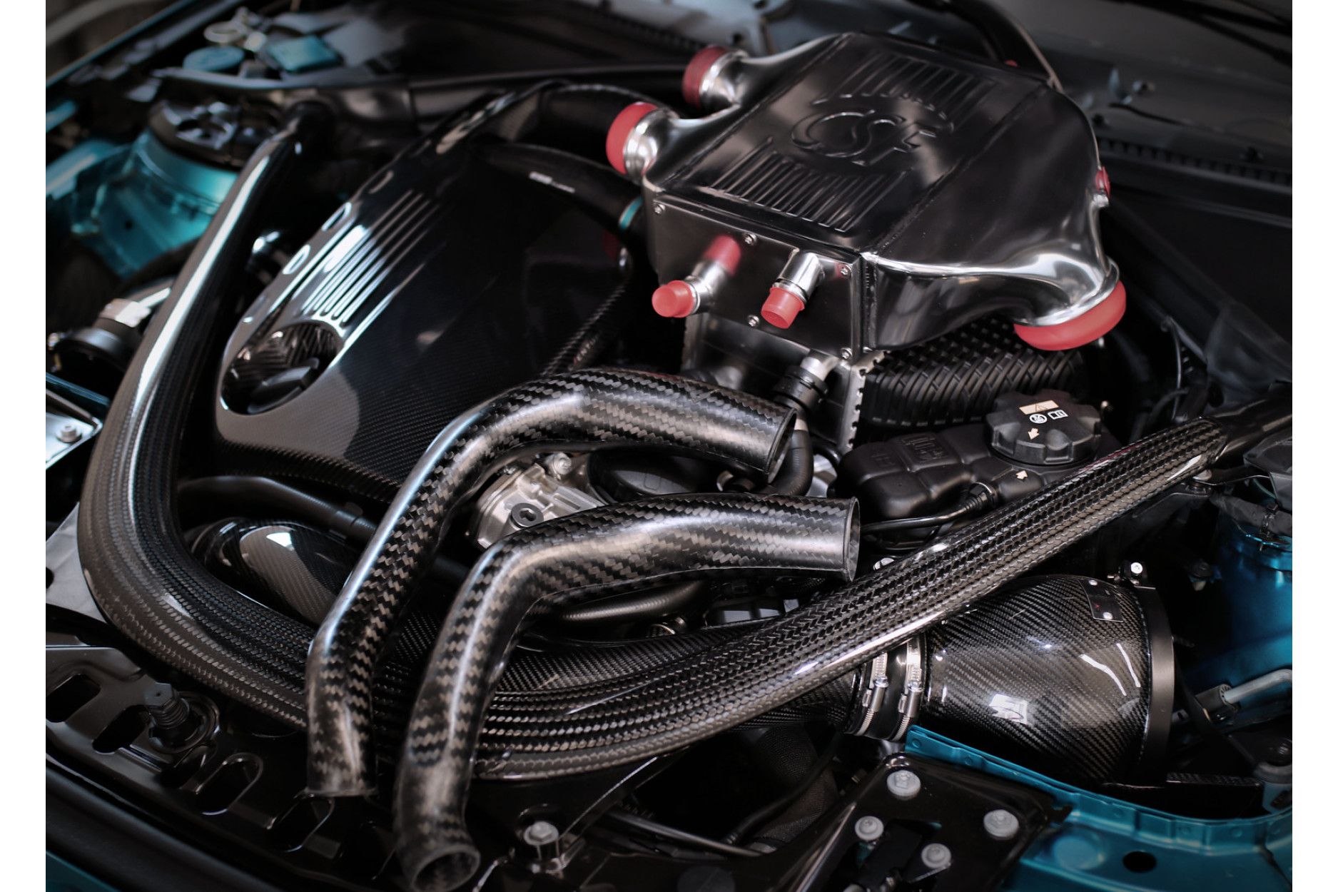 Eventuri Carbon Chargepipes für BMW S55 F8X M3/M4 | F87 M2 Competition (2) 