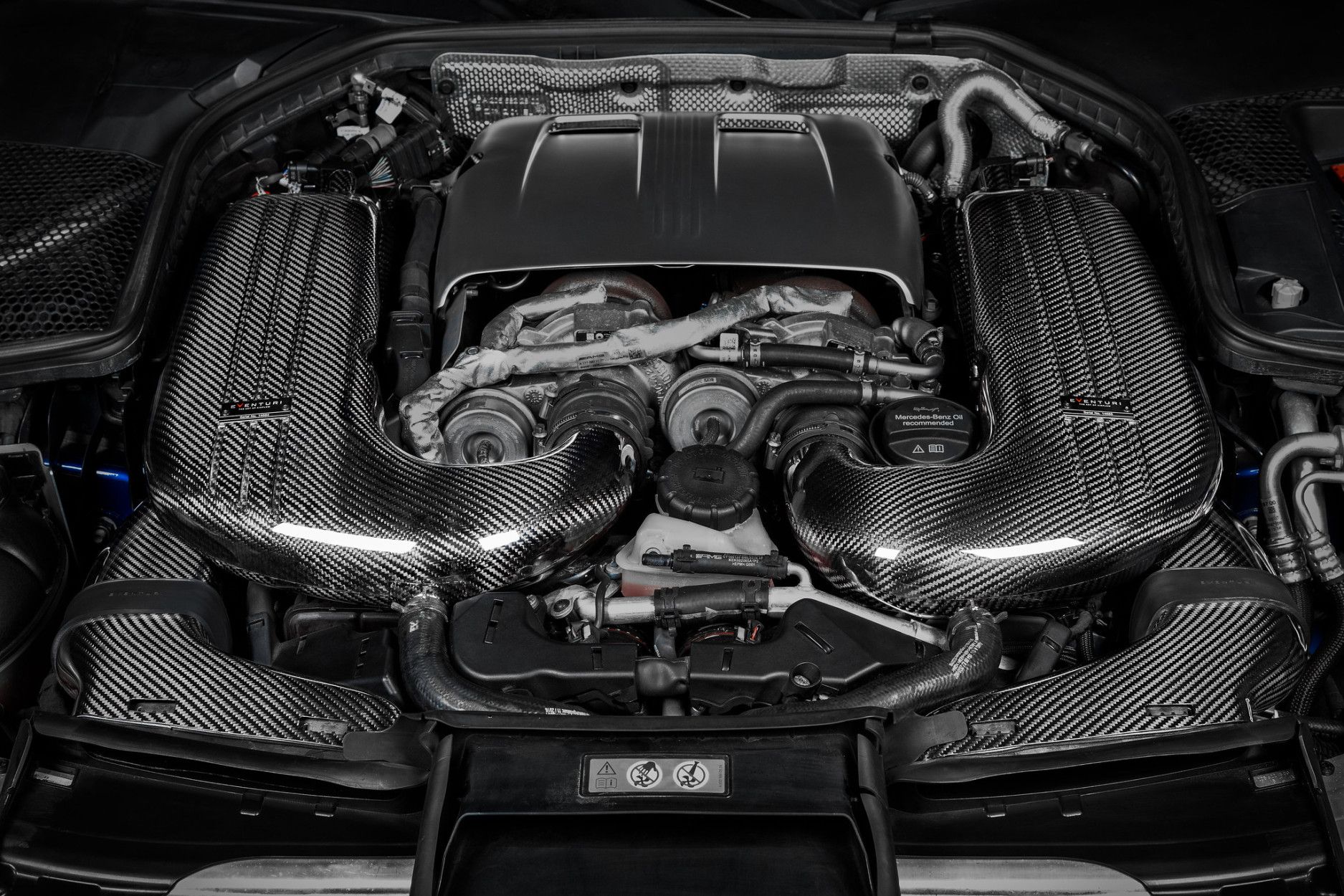 Eventuri Carbon Upgrade Ducts für Mercedes W205 C63(S) Ansaugsystem (2) 