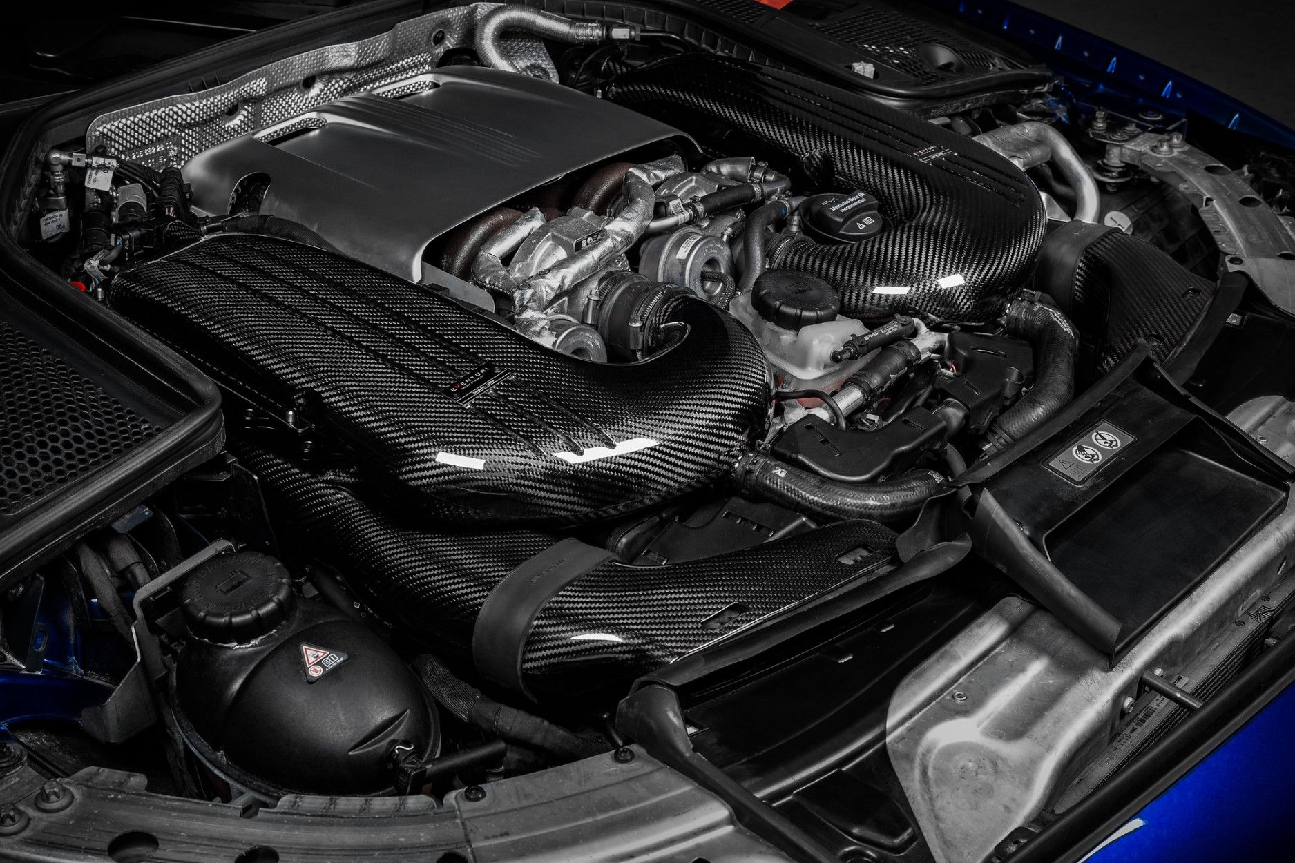 Eventuri Carbon Upgrade Ducts für Mercedes W205 C63(S) Ansaugsystem (4) 