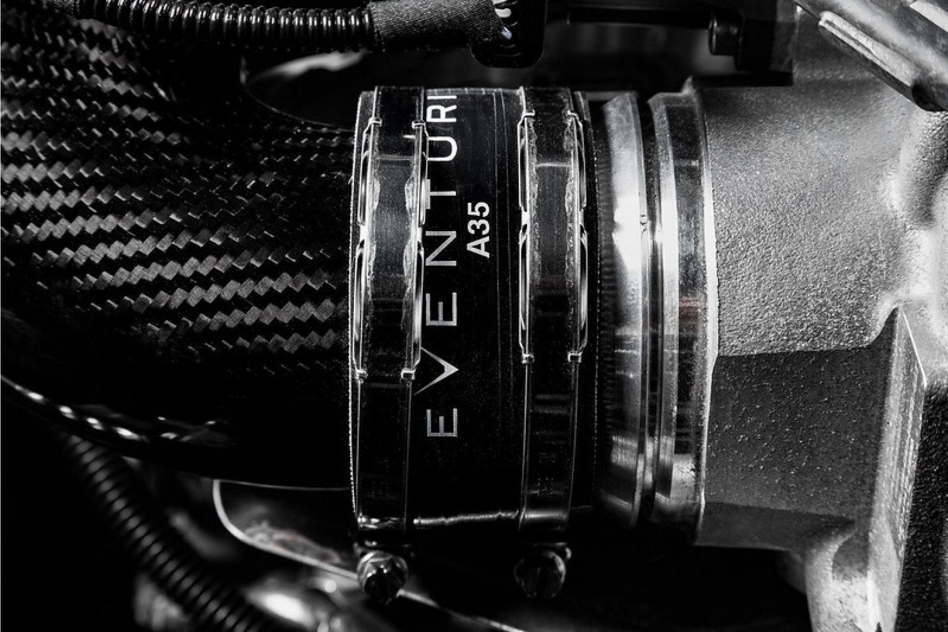 Eventuri Carbon Turbo-Rohr für Ansaugsystem für Mercedes Benz A35 AMG | CLA35 AMG und A250 - nur vor Facelift (8) 