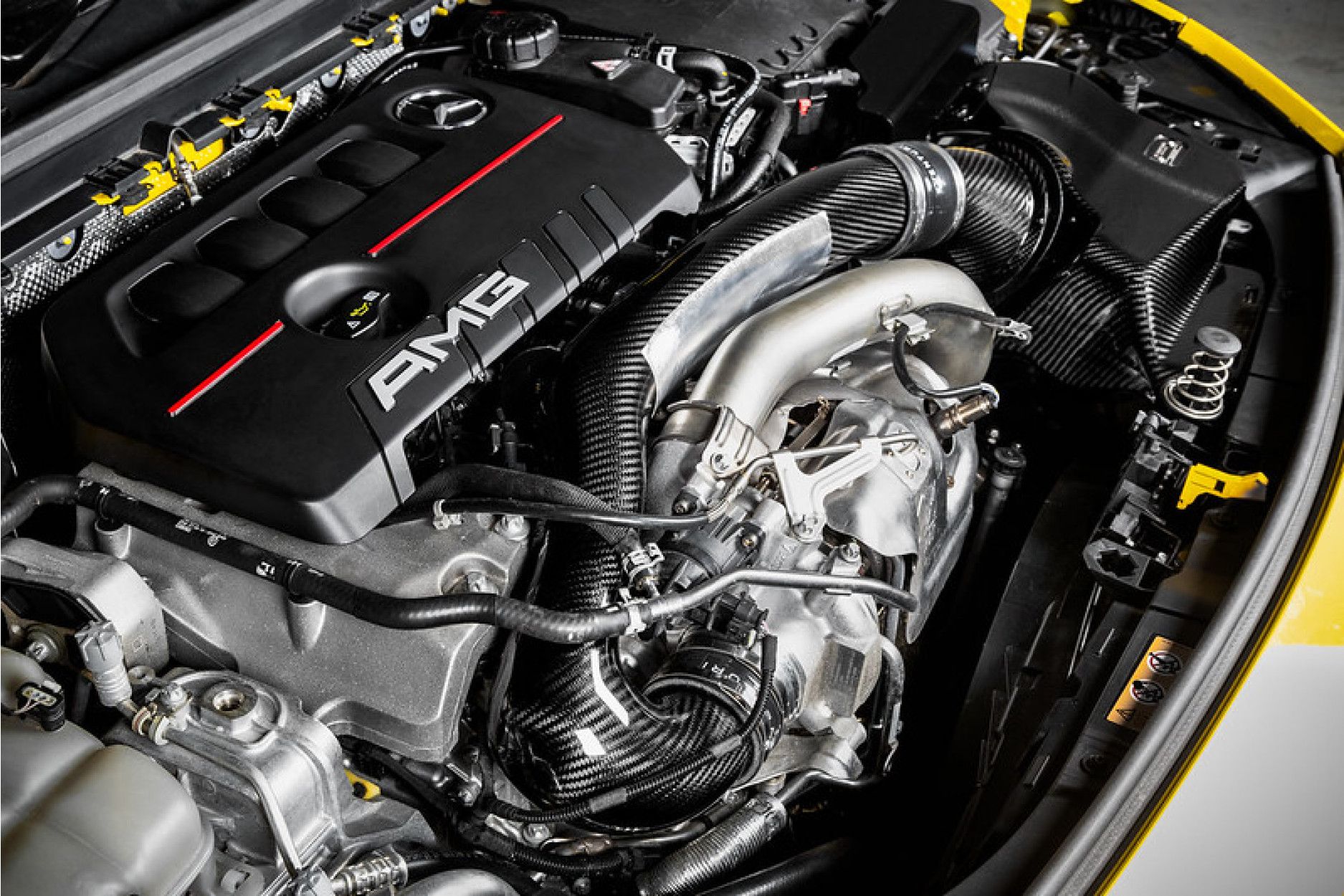 Eventuri Carbon Turbo-Rohr für Ansaugsystem für Mercedes Benz A35 AMG | CLA35 AMG und A250 - nur vor Facelift (4) 