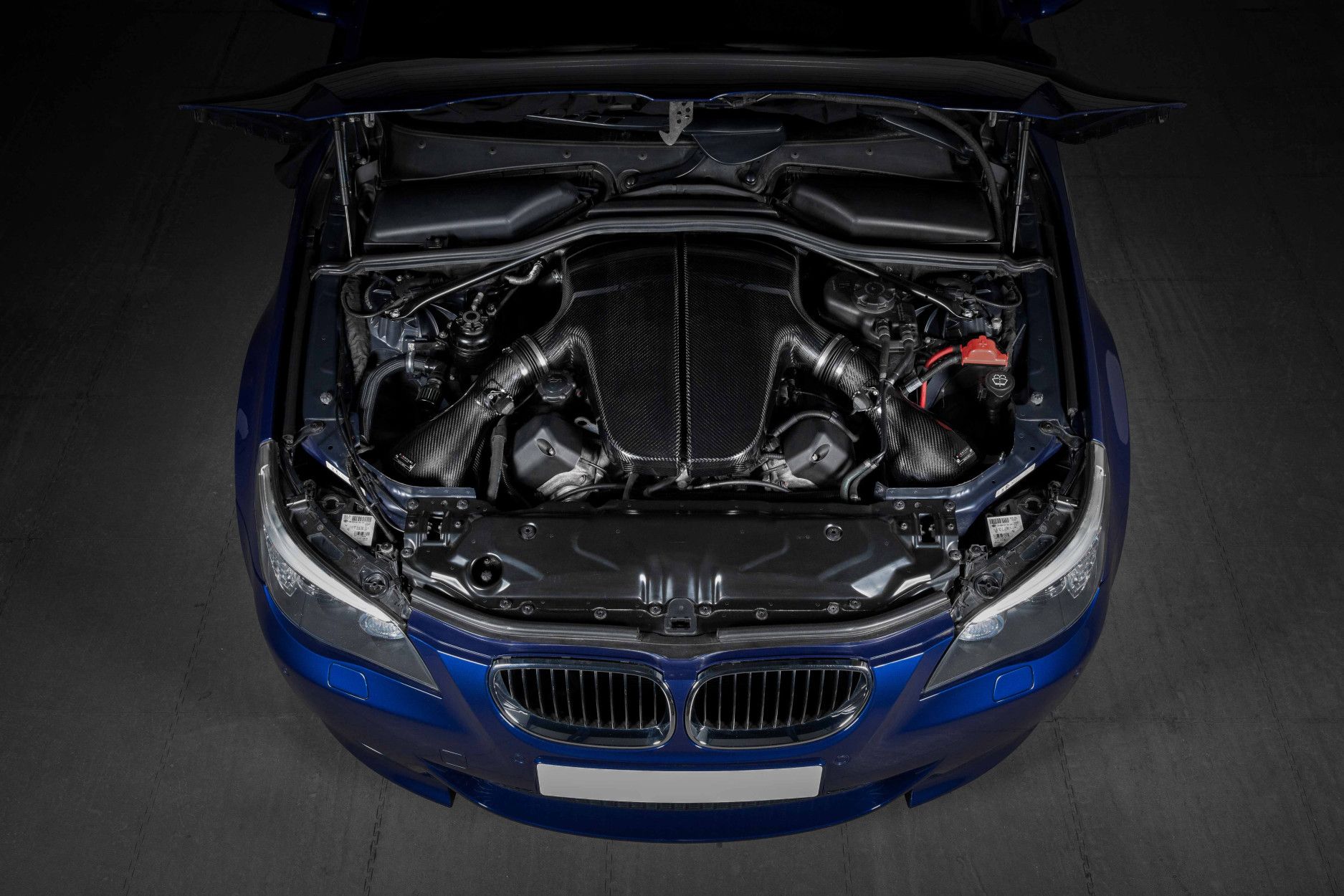 Eventuri Carbon Ansaugsystem für BMW E6x M5 M6 (3) 