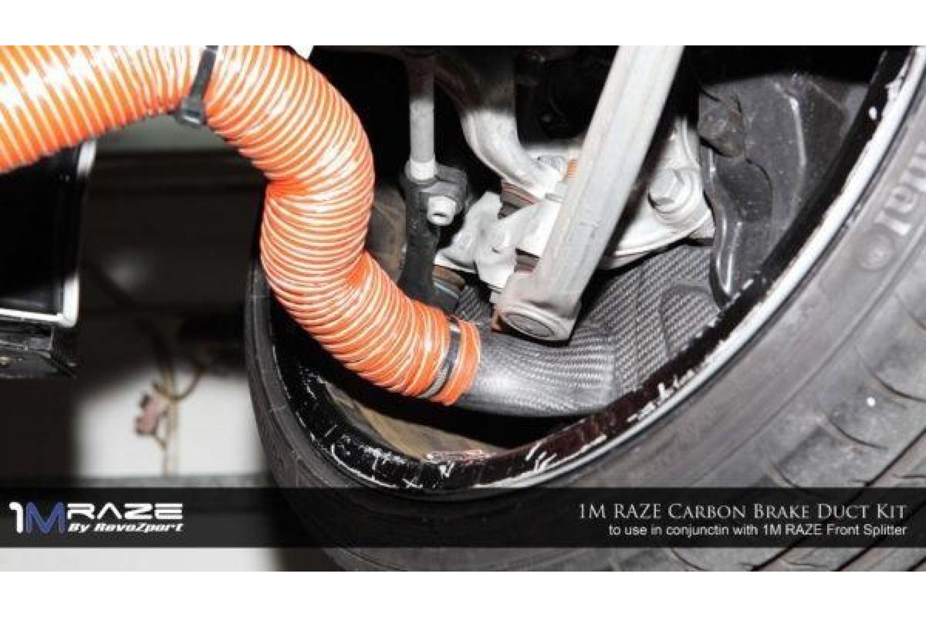 RevoZport Carbon Bremsluftkanal für BMW 1er E82 1M passt nur auf 1M Raze Frontlippe (3) 