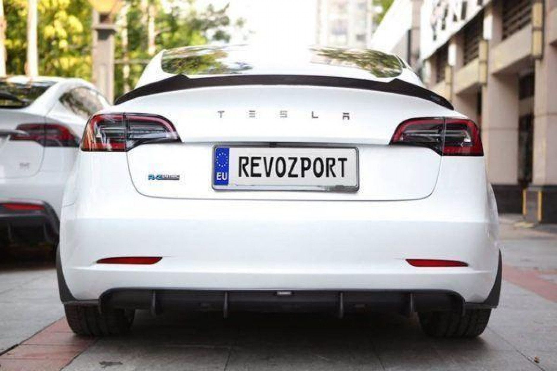 RevoZport Diffusor für Tesla Model 3 Strasse - online kaufen bei CFD