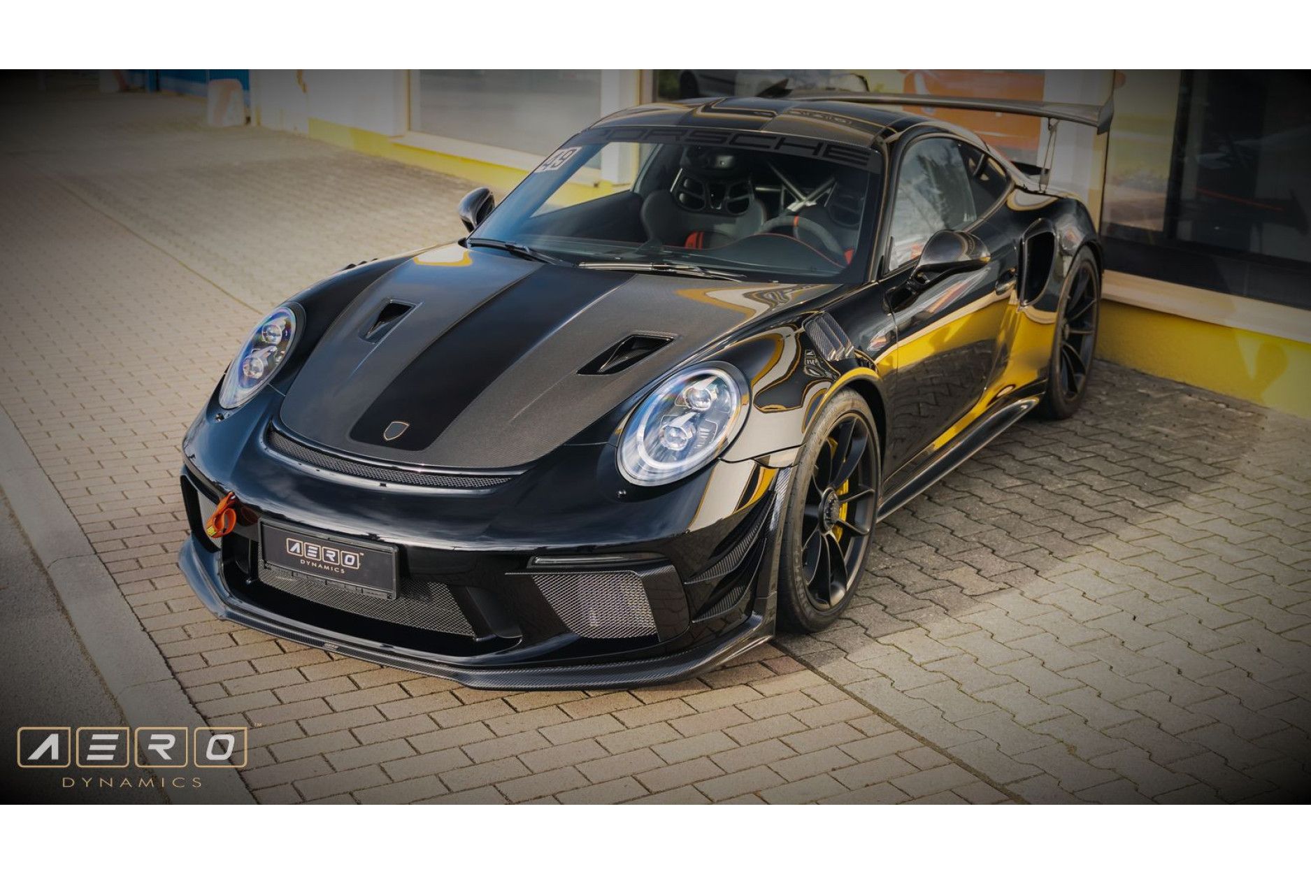 AERO Dynamics Carbon-Kit für Porsche 991.2 GT3RS (2) 