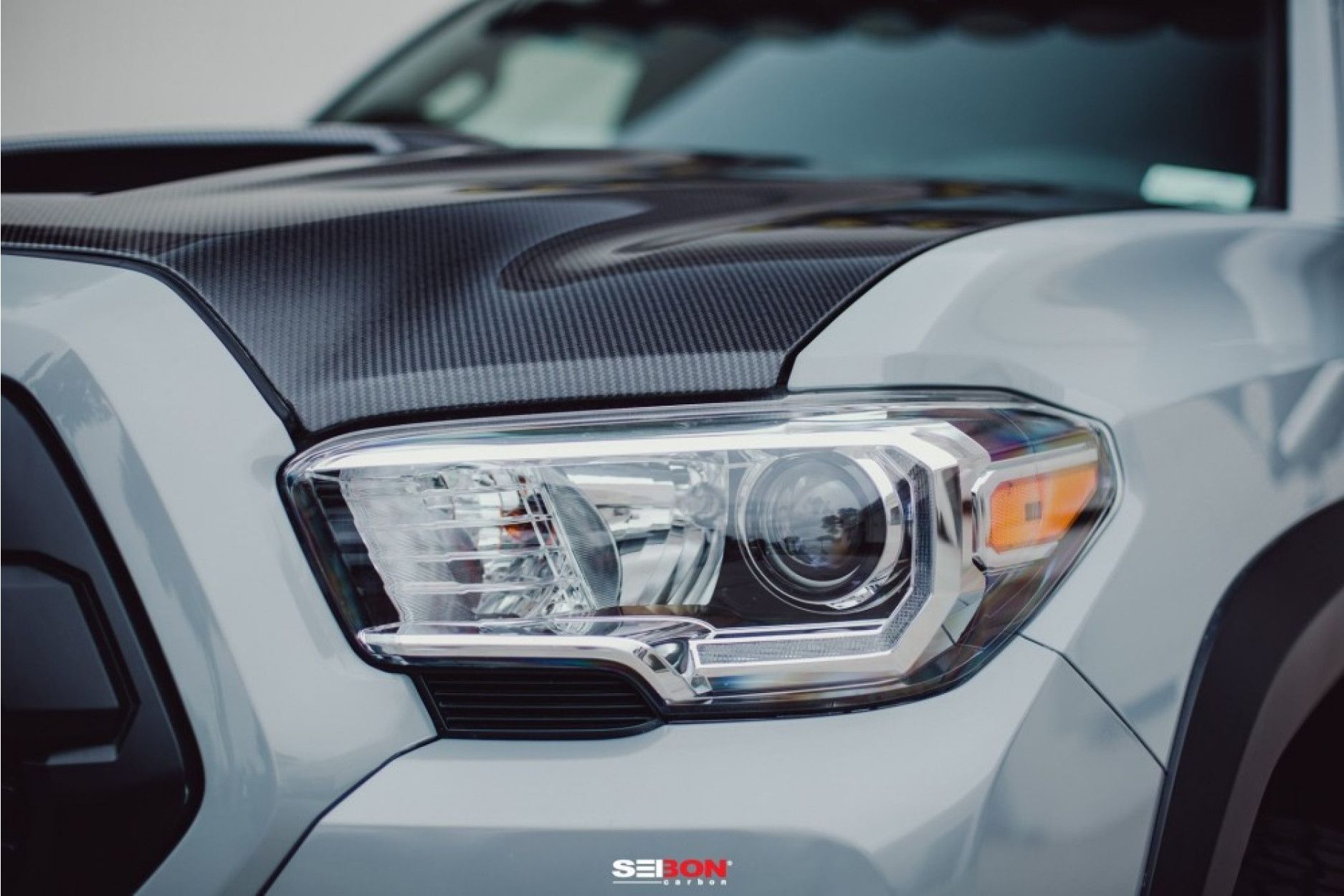 Seibon Carbon Motorhaube für Toyota Tacoma 2016-2019 Style TR (6) 