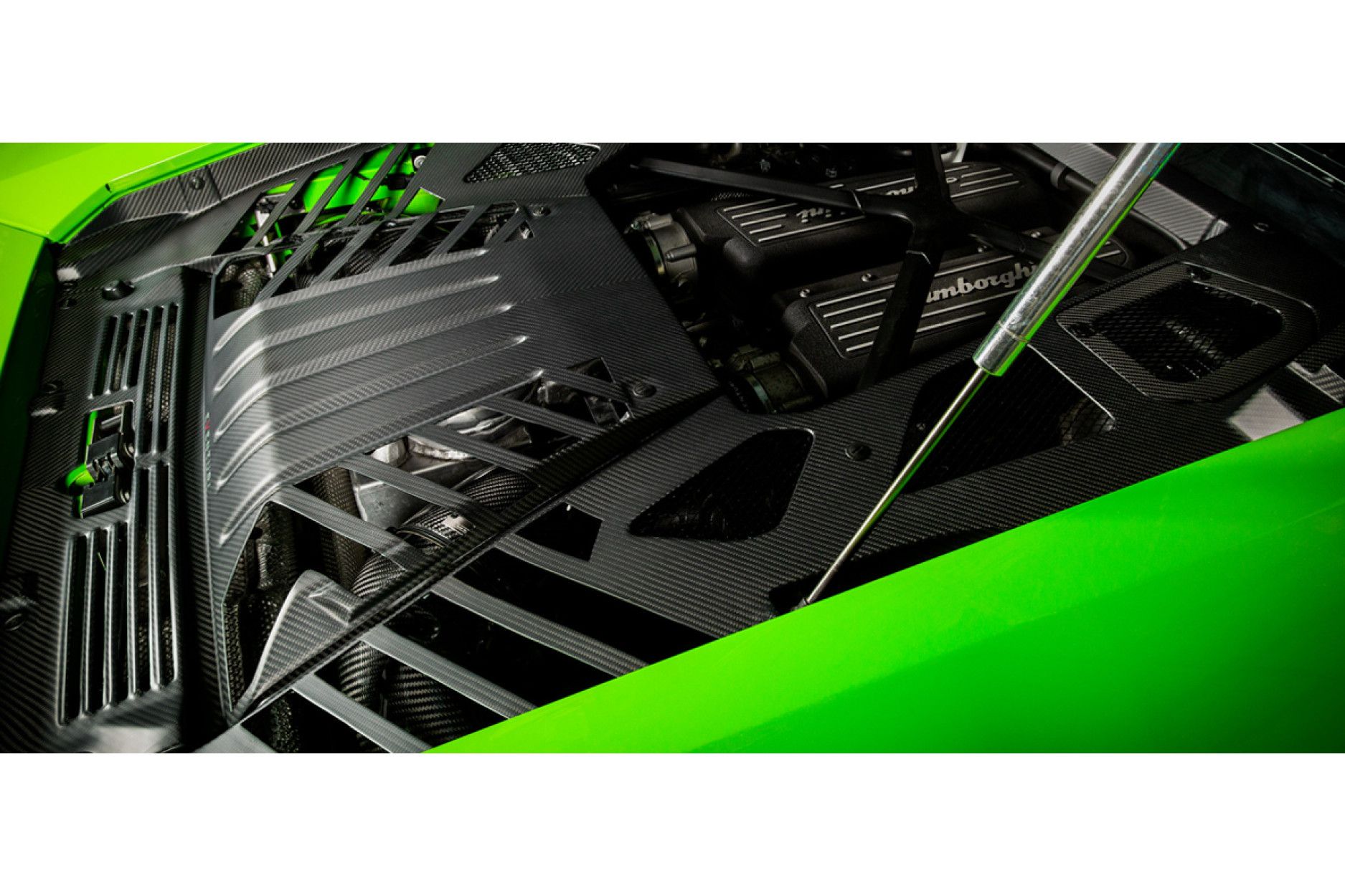 Eventuri Carbon Motorabdeckung für Lamborghini Huracan (5) 