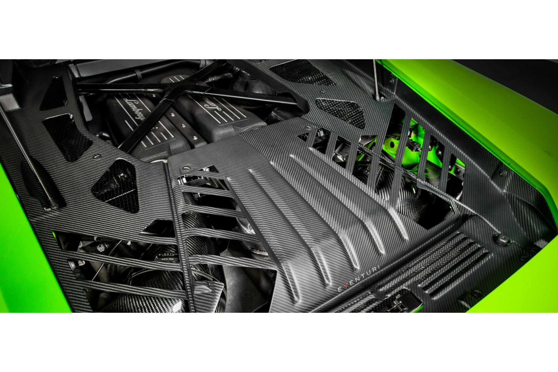 Eventuri Carbon Motorabdeckung für Lamborghini Huracan (6) 