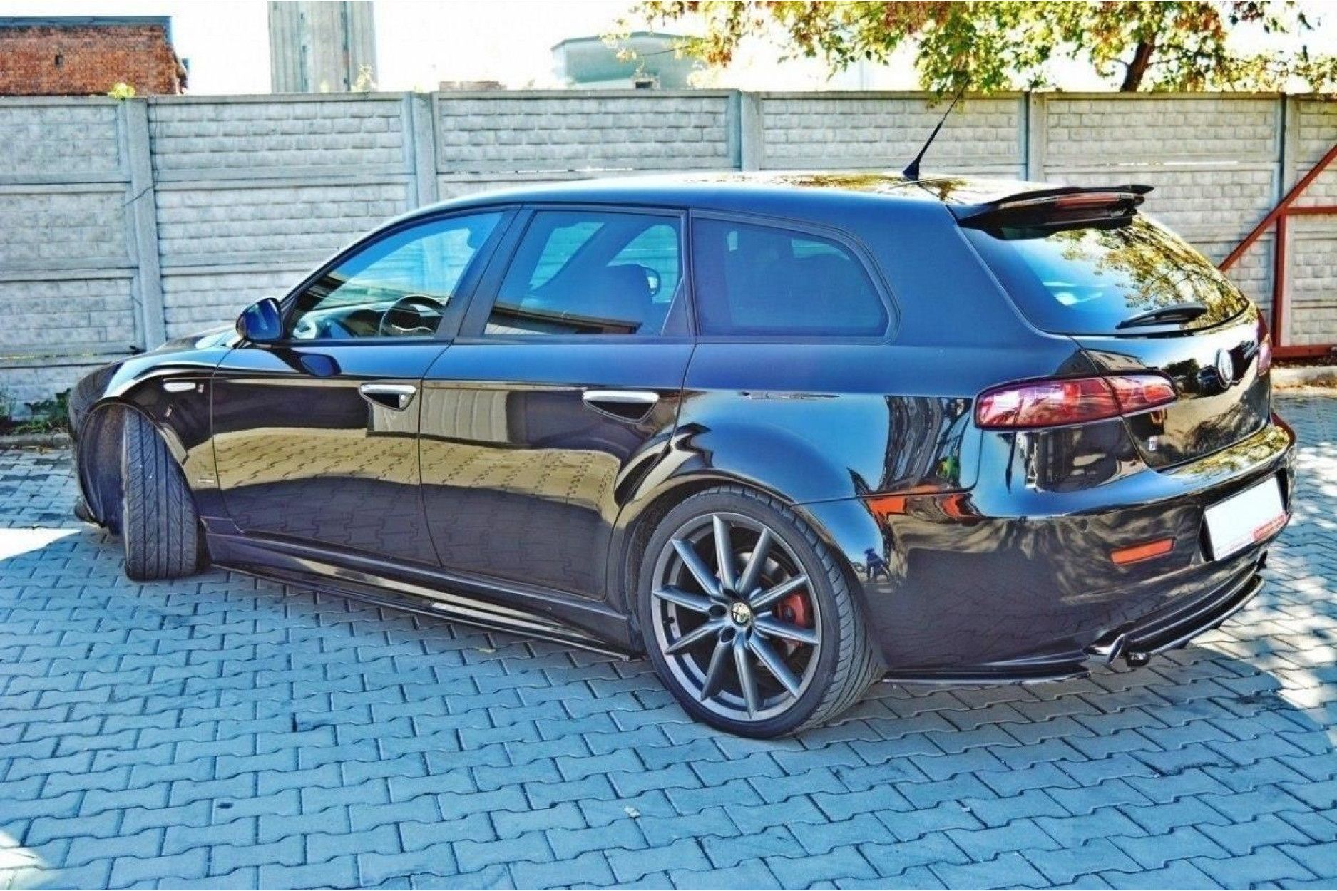 Maxton Design Spoiler für Alfa Romeo 159 schwarz hochglanz (3) 