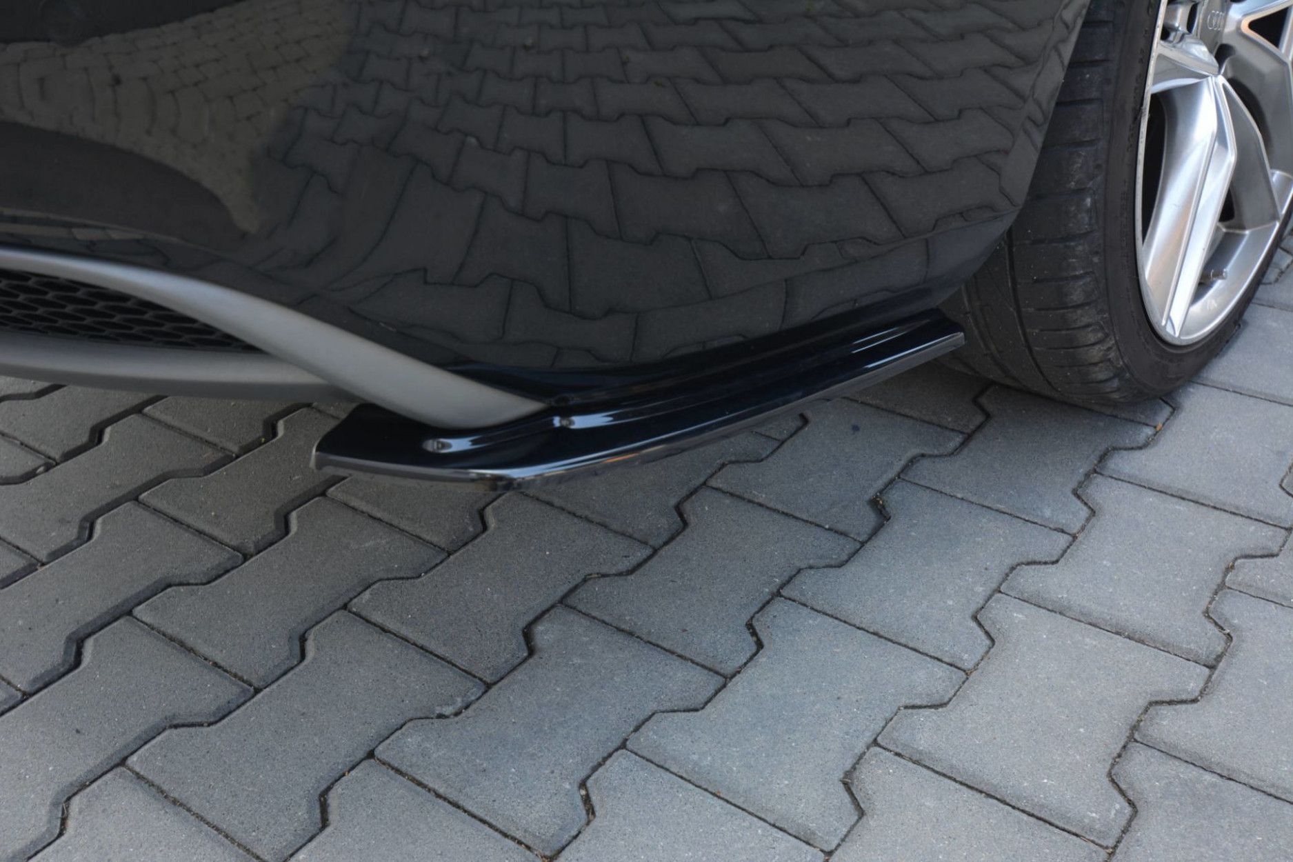Maxton Design Diffusor-Erweiterungen für Audi A5 8T S-Line Facelift schwarz hochglanz