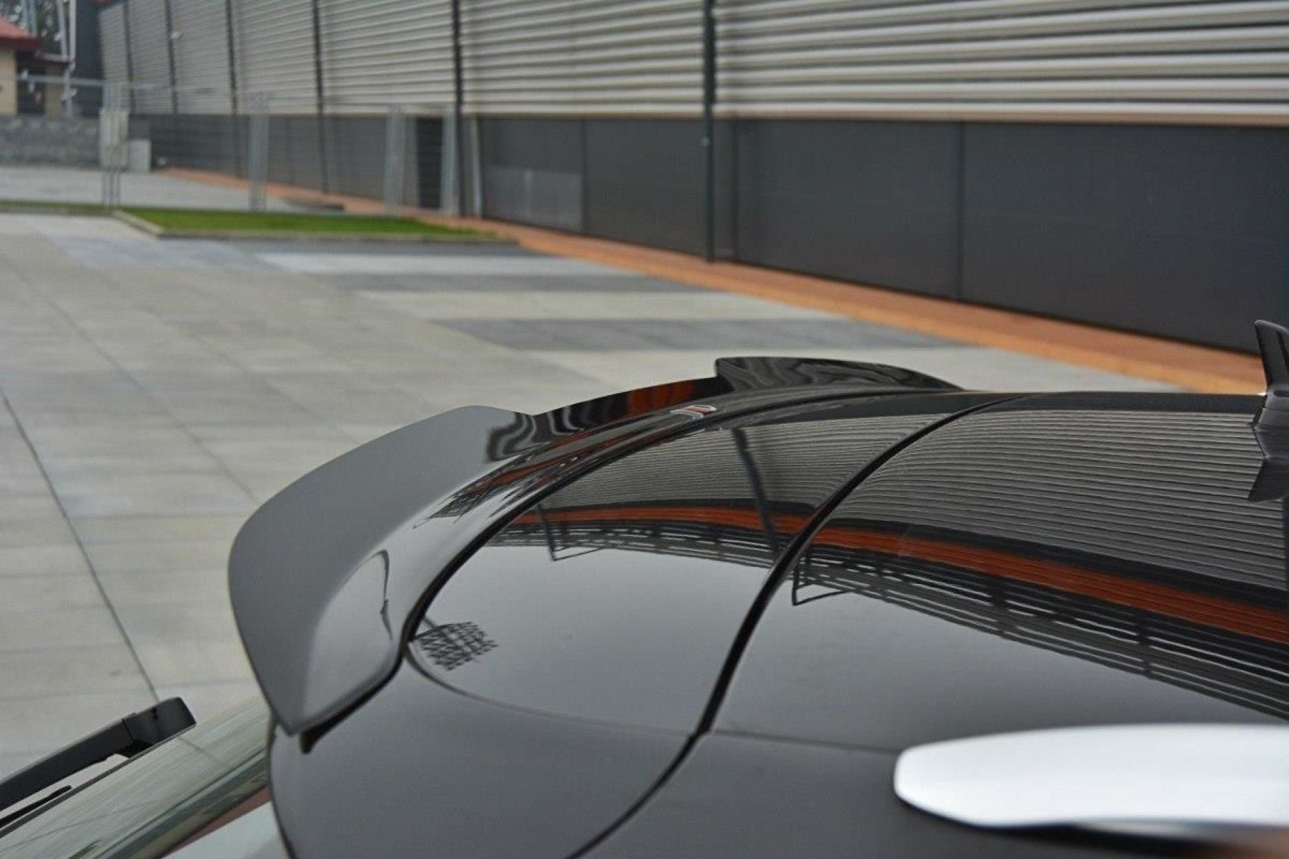 Maxton Design Spoiler für Audi A6 C7 Kombi schwarz hochglanz (3) 