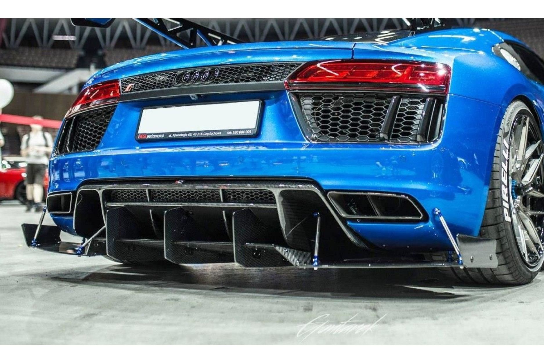 Диффузор для машины. Бампер Ауди р8. Бампер Audi r8. Задний диффузор Audi r8. Диффузор заднего бампера Ауди r8.