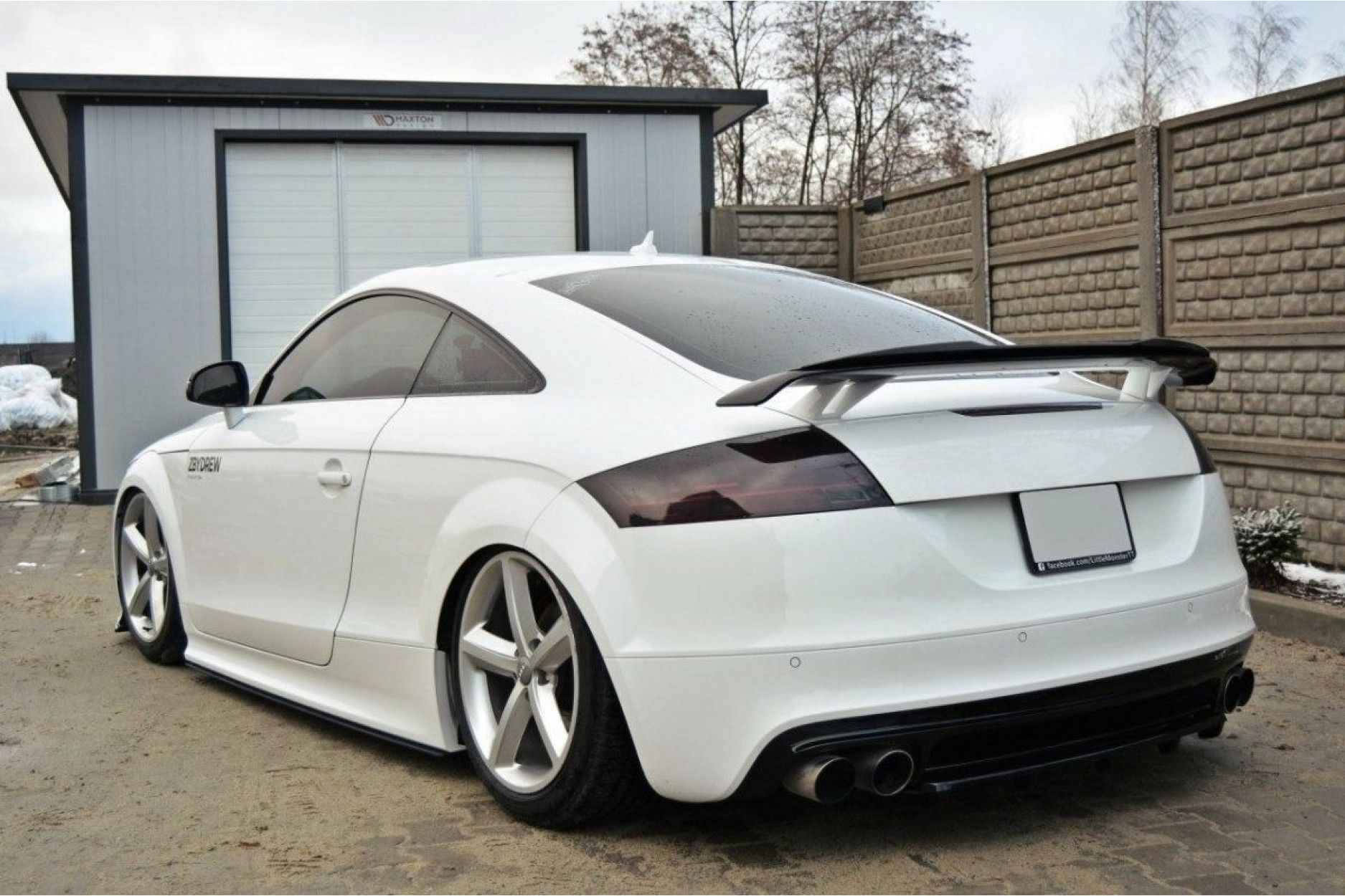 Maxton Design Diffusor für Audi TT 8J schwarz hochglanz (4) 