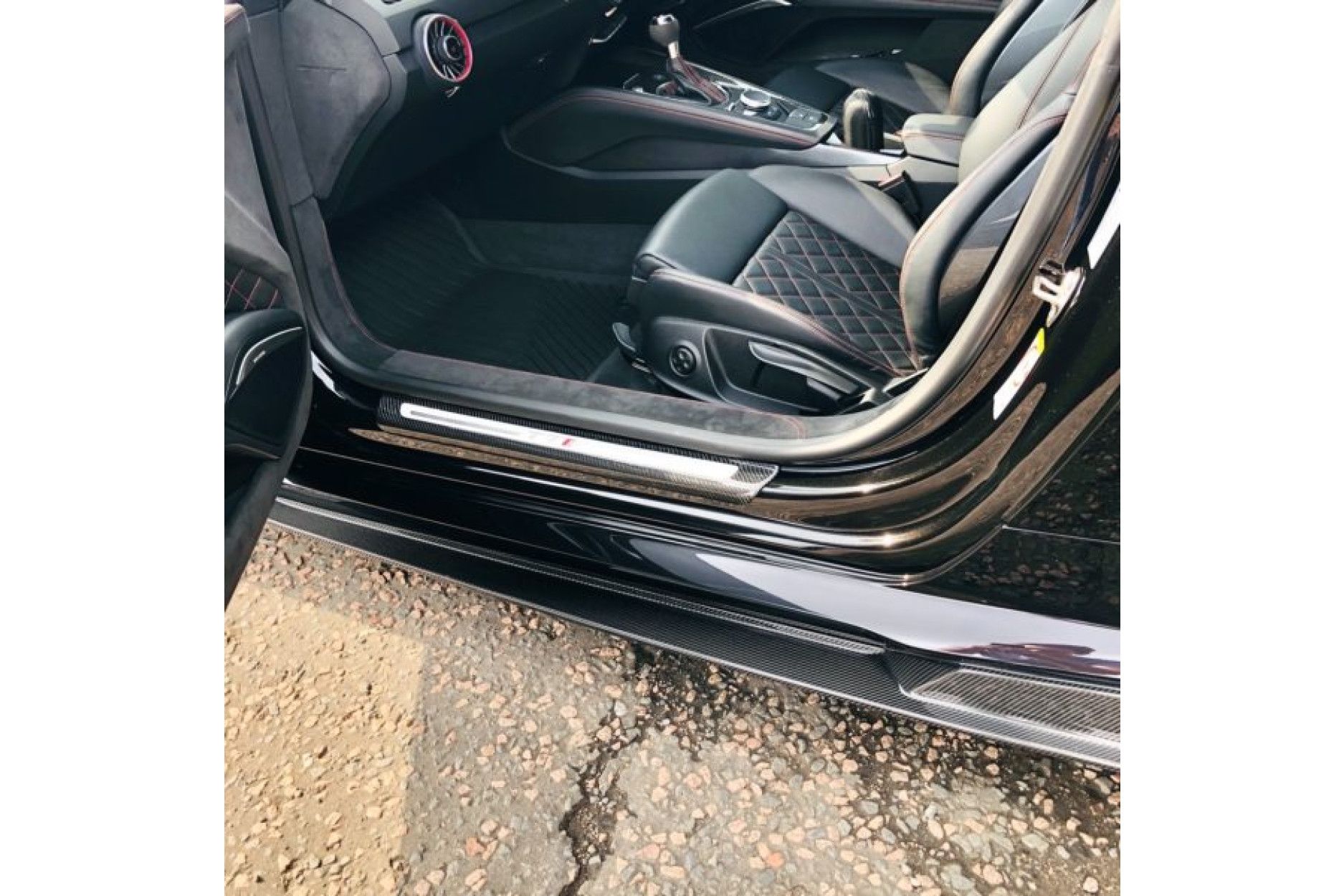 Automotive Passion AP Trockencarbon Seitenschweller für Audi TT und TTRS 8S (3) 