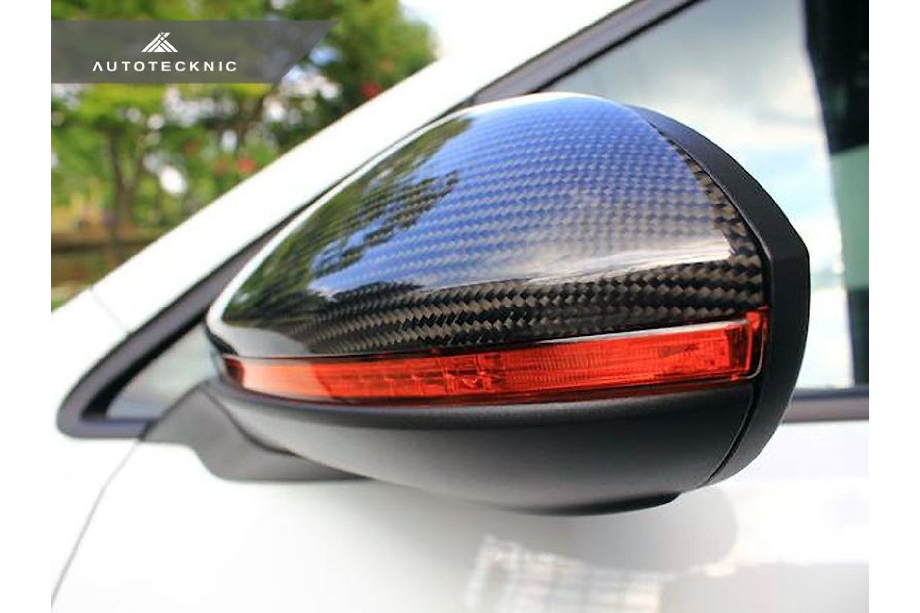 AutoTecknic Dry Carbon Spiegelabdeckungen passend für Volkswagen Golf / Golf R / GTI MK7