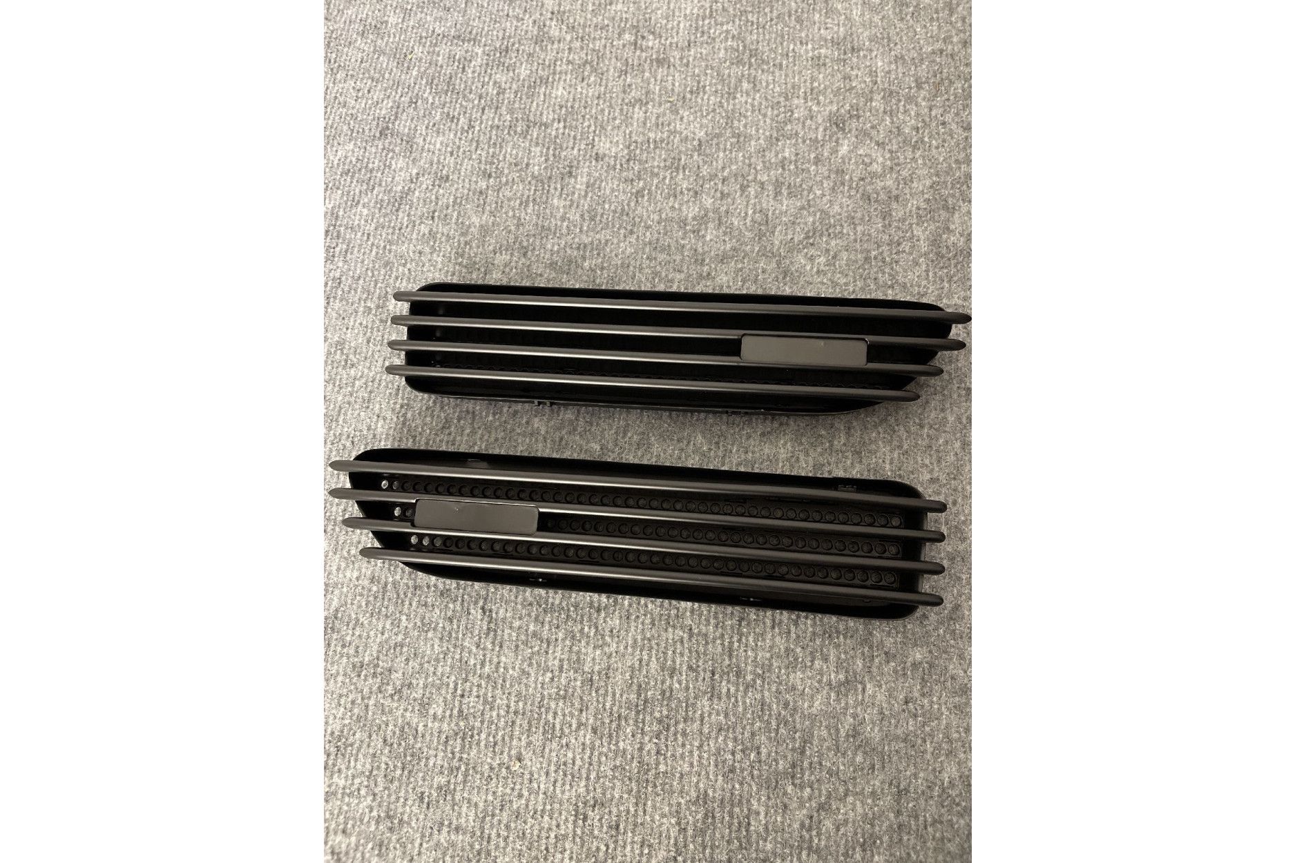 AutoTecknic Stealth Black Kotflügelgitter für E46 M3-B-Ware (2) 