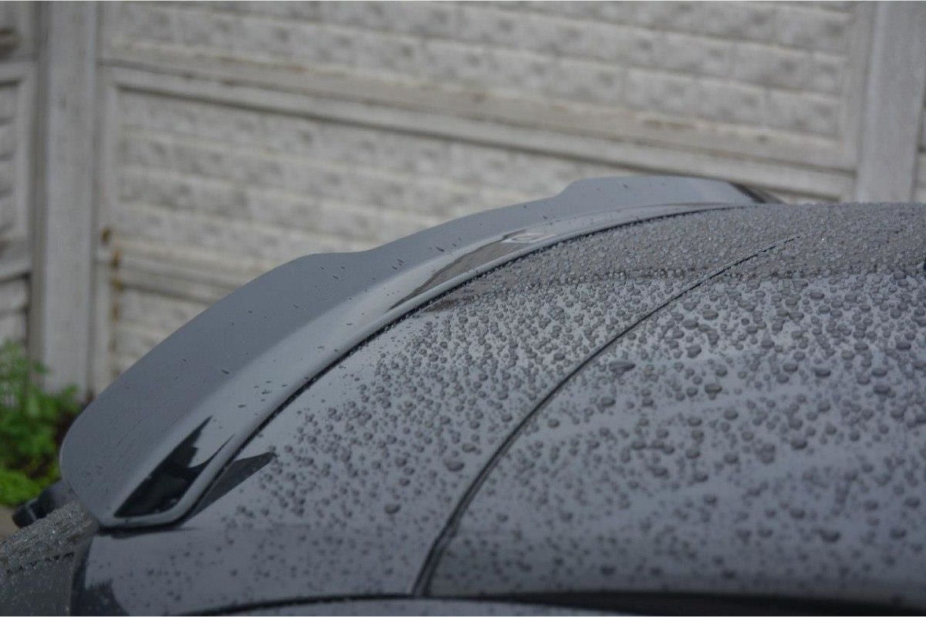 Maxton Design Spoiler für BMW 5er F11 schwarz hochglanz (2) 