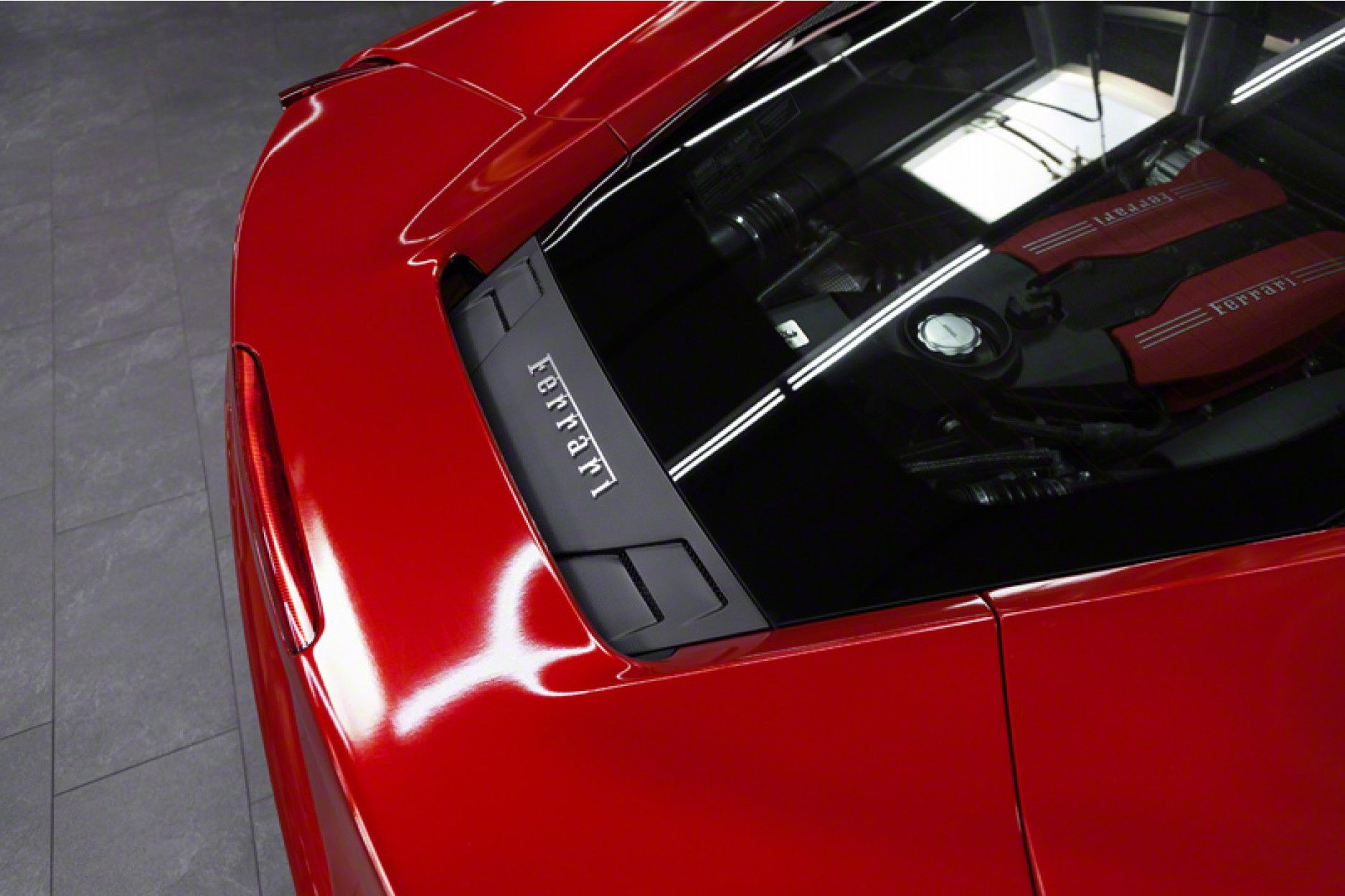 Capristo Carbon Luftführung Heck fuer Ferrari 488 GTB (4) 