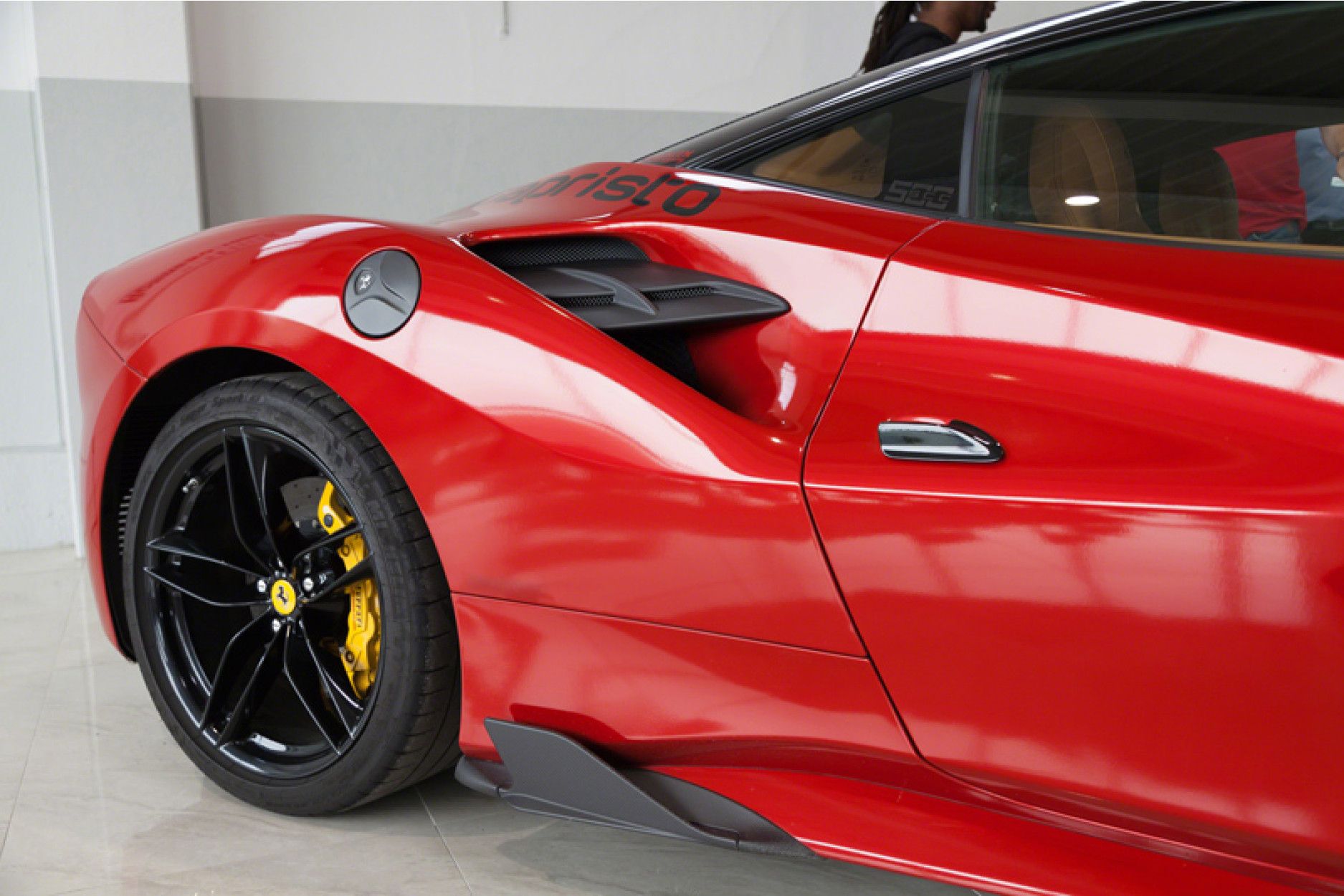 Capristo Carbon Luftauslassrippen vorne fuer Ferrari 488 GTB
