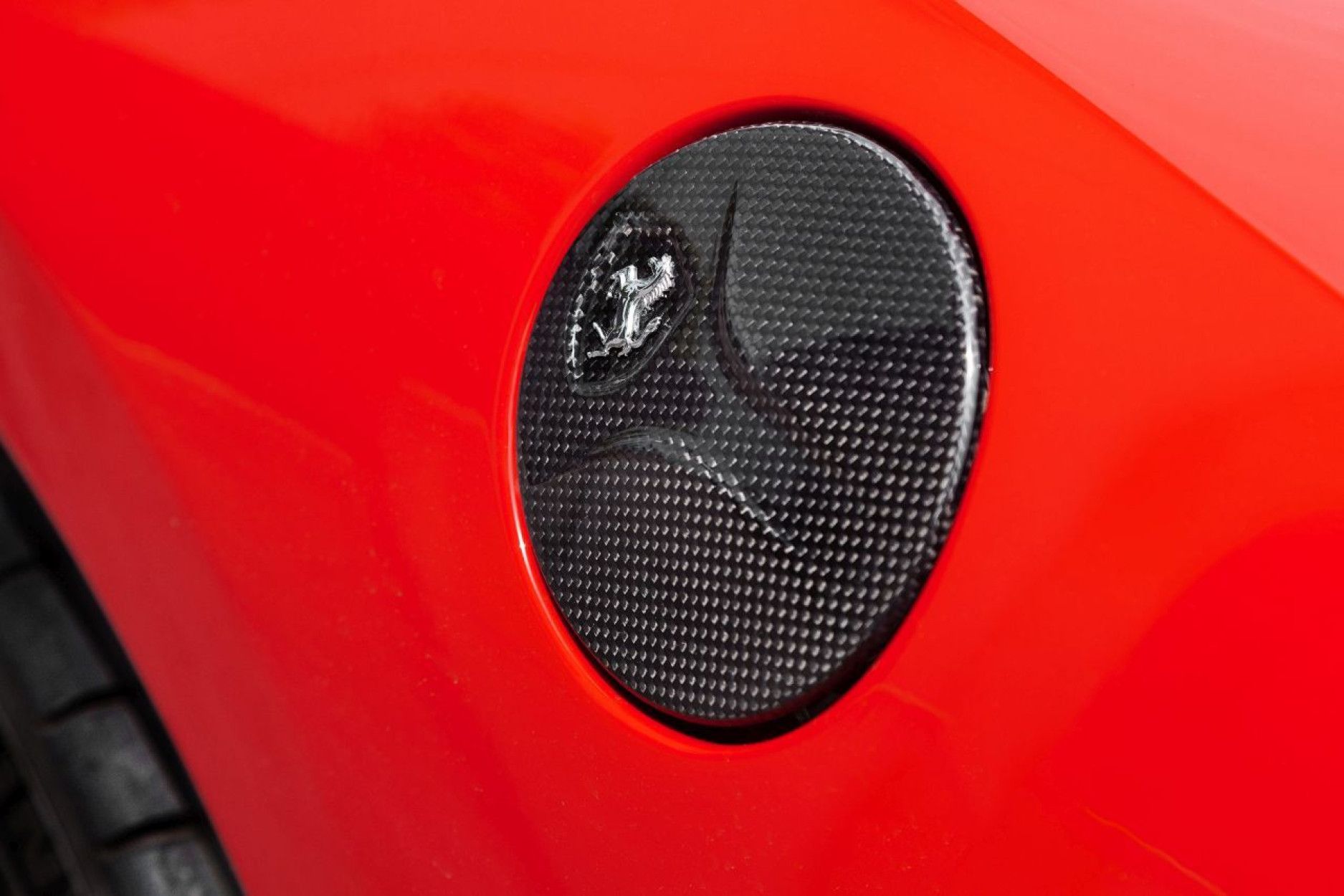 Capristo Carbon Tankdeckel für Ferrari 458 Speciale Spider Italia (3) 