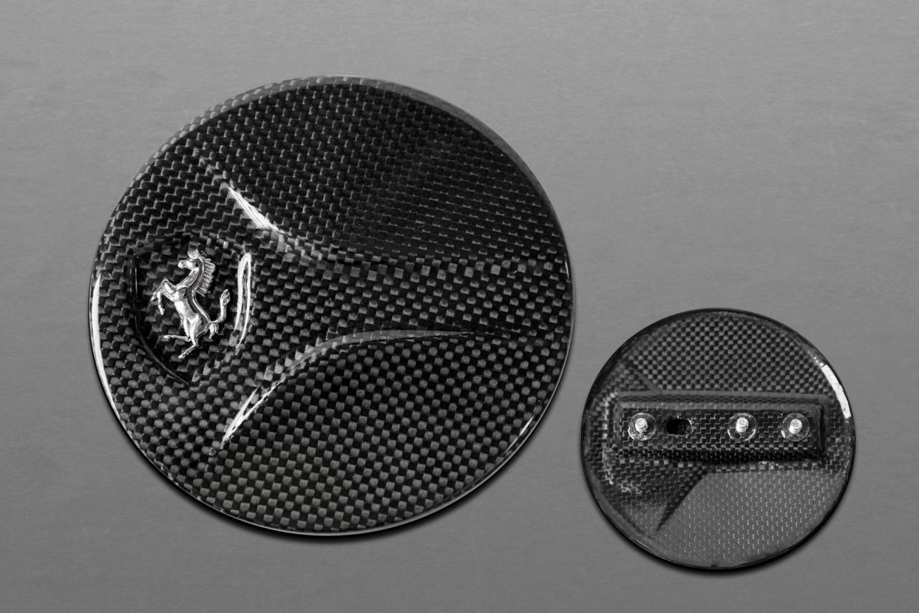 Capristo Carbon Tankdeckel für Ferrari 458 Speciale Spider Italia (4) 