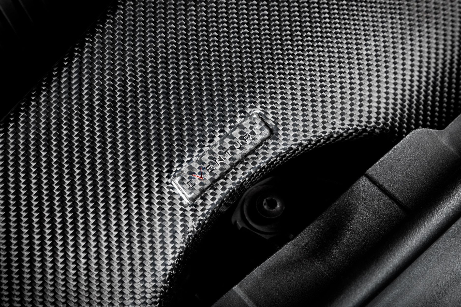 Eventuri Carbon Ansaugsystem für BMW F40 M135i | F44 M235i | F39 X2 M35i (15) 