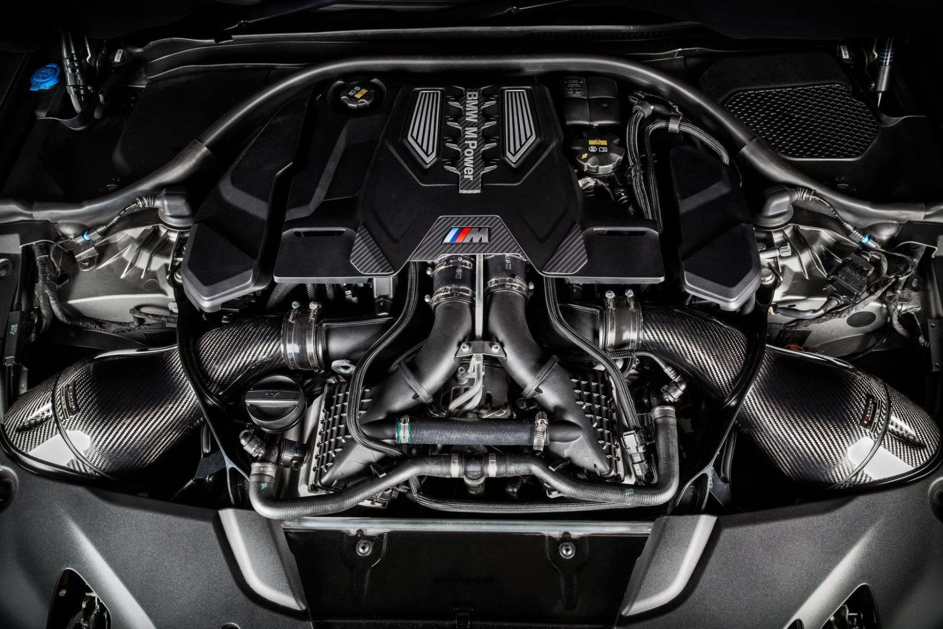 Eventuri Carbon Ansaugsystem für BMW F90 M5 (2) 
