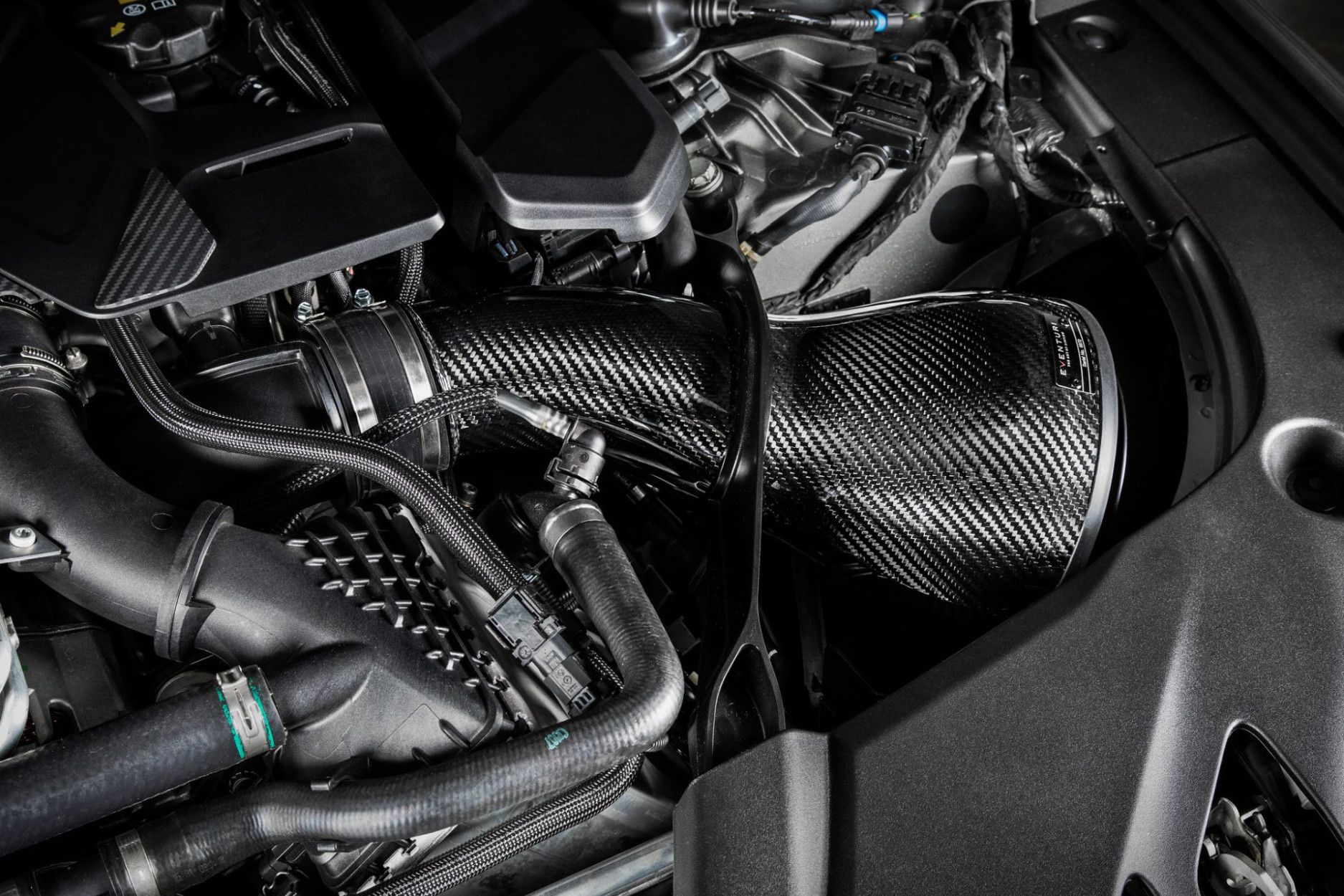 Eventuri Carbon Ansaugsystem für BMW F90 M5 und F92 M8 V2 (17) 