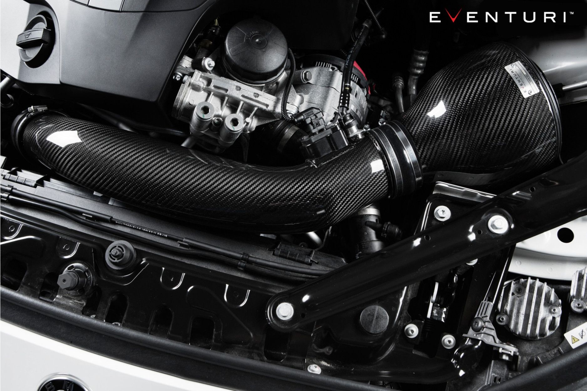 Eventuri Carbon Ansaugsystem für BMW M2 F87 (14) 