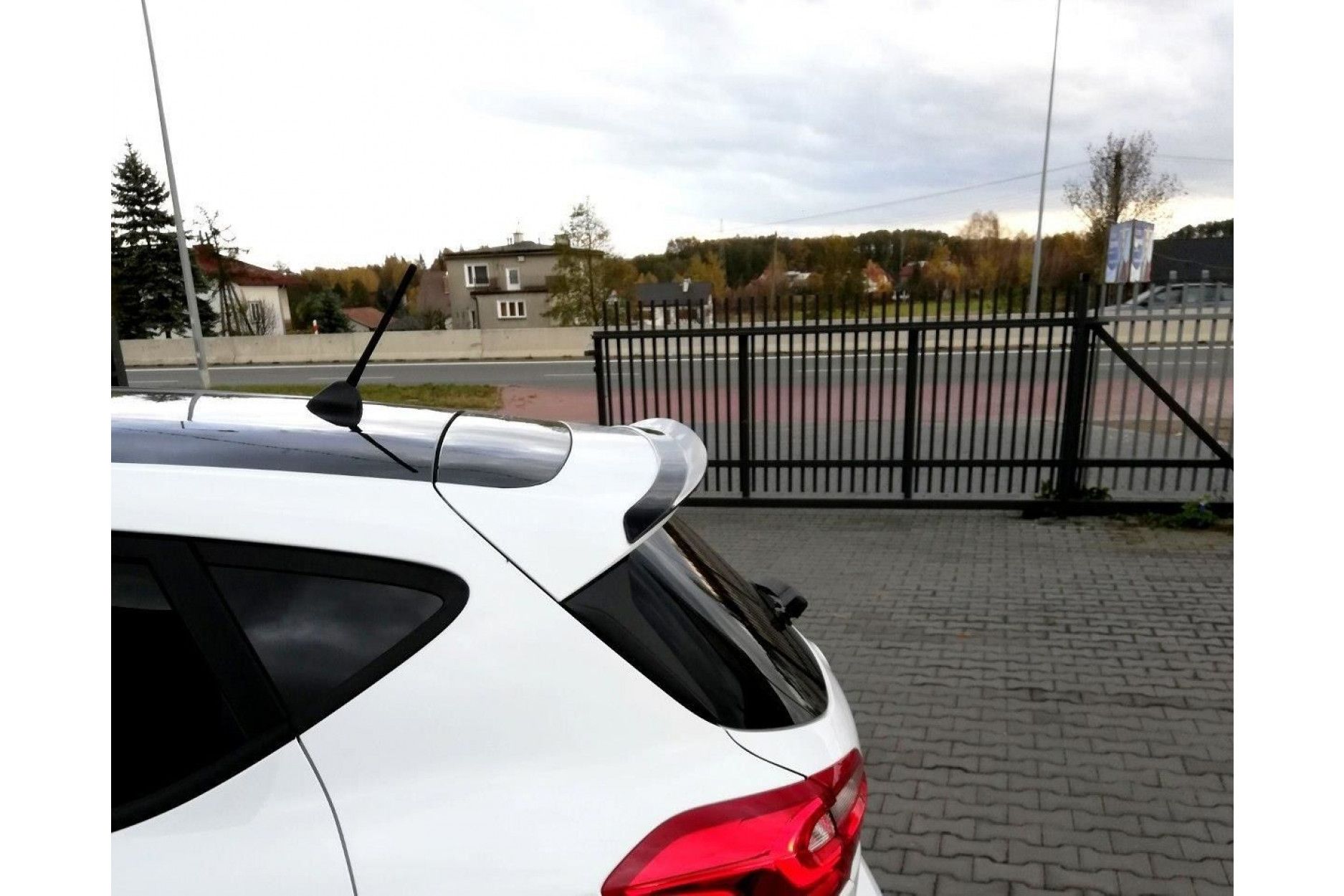 Heckflügel Dachspoiler Heckspoiler für Ford Fiesta MK8 Carbonlook
