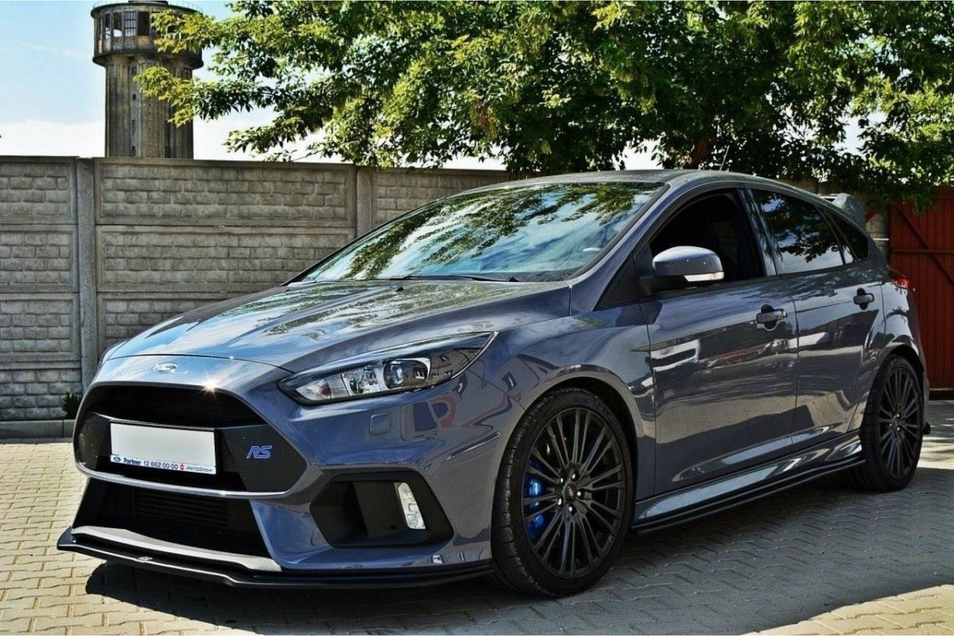 Maxton Design Frontlippe für Ford Focus MK3 RS schwarz hochglanz (4) 