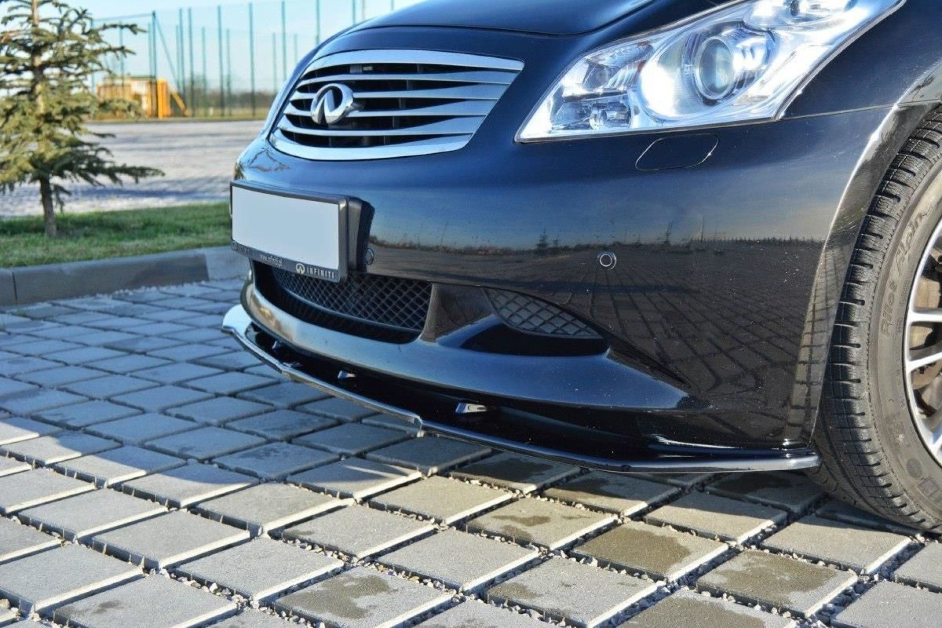 Maxton Design Frontlippe für Infiniti G37 Limousine schwarz hochglanz (2) 