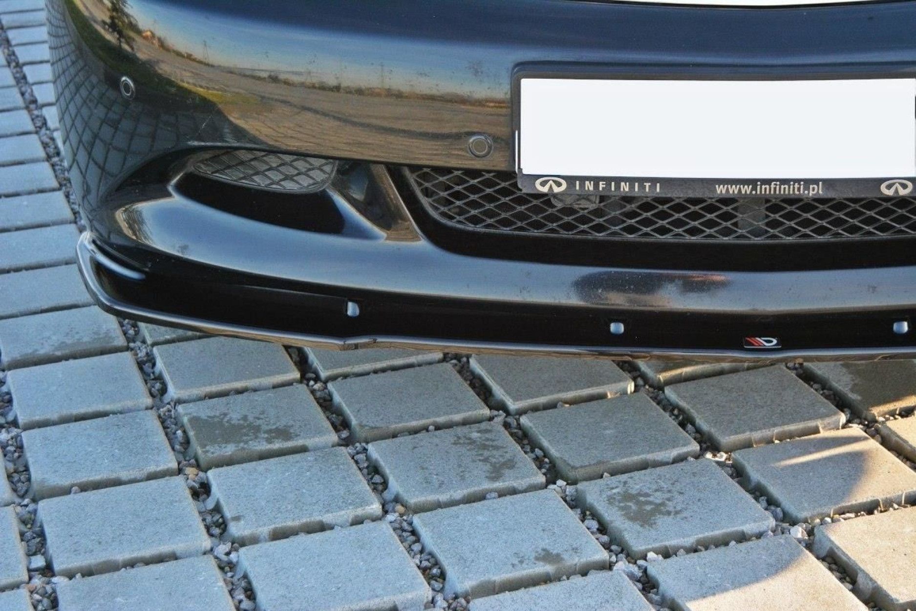 Maxton Design Frontlippe für Infiniti G37 Limousine schwarz hochglanz (3) 