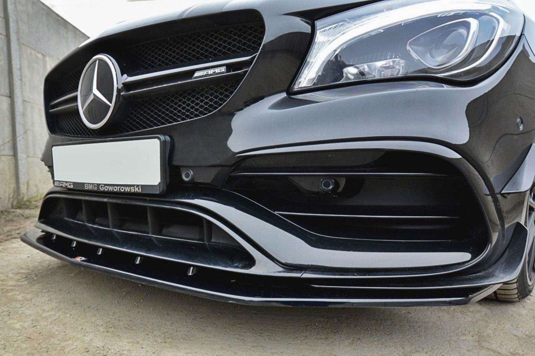 Maxton Design Frontlippe Fur Mercedes Cla Klasse C117 Cla45 Amg A45 Amg Facelift Schwarz Hochglanz Online Kaufen Bei Cfd