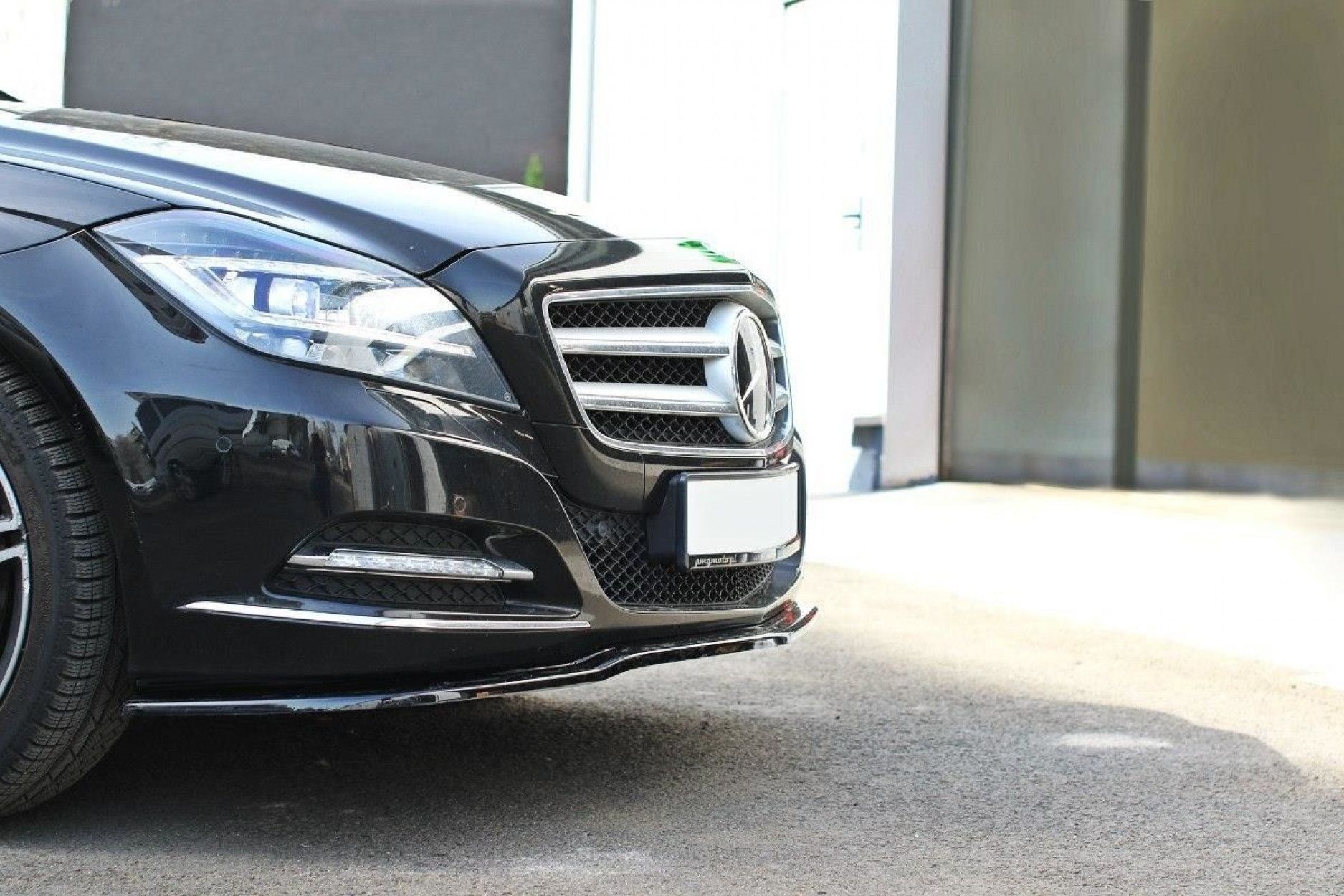 Maxton Design Frontlippe für Mercedes CLS-Klasse C218 schwarz hochglanz (4) 