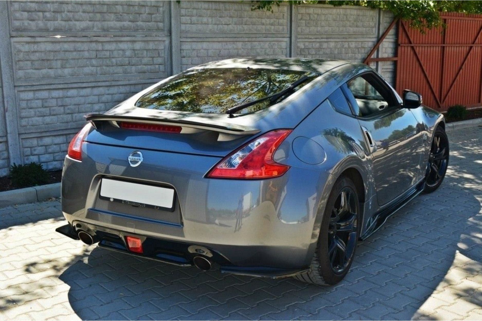 Maxton Design Diffusor-Erweiterungen für Nissan 370Z schwarz hochglanz (3) 