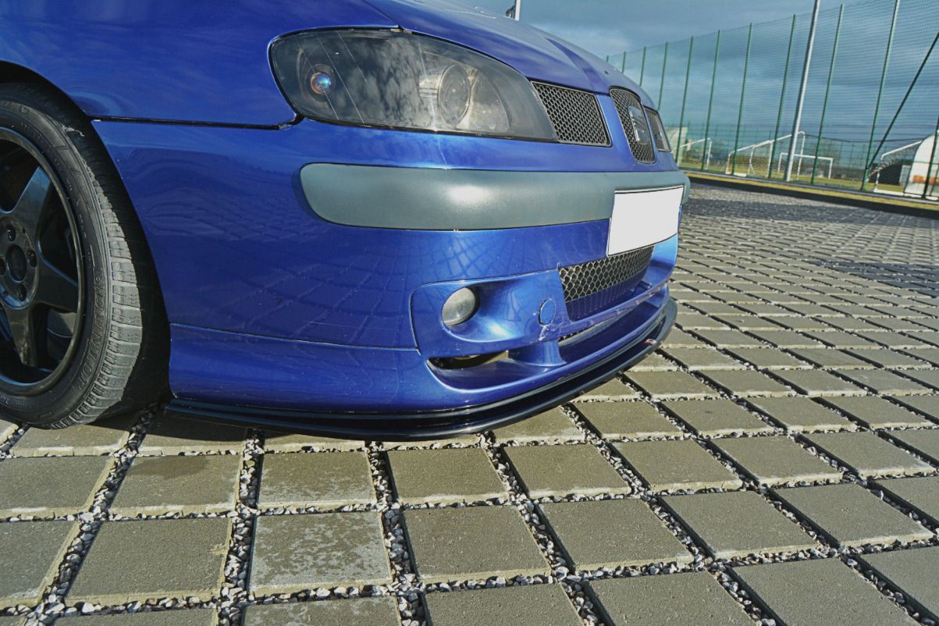 Maxton Design Frontlippe für Seat Ibiza MK2 Cupra Facelift schwarz hochglanz (3) 