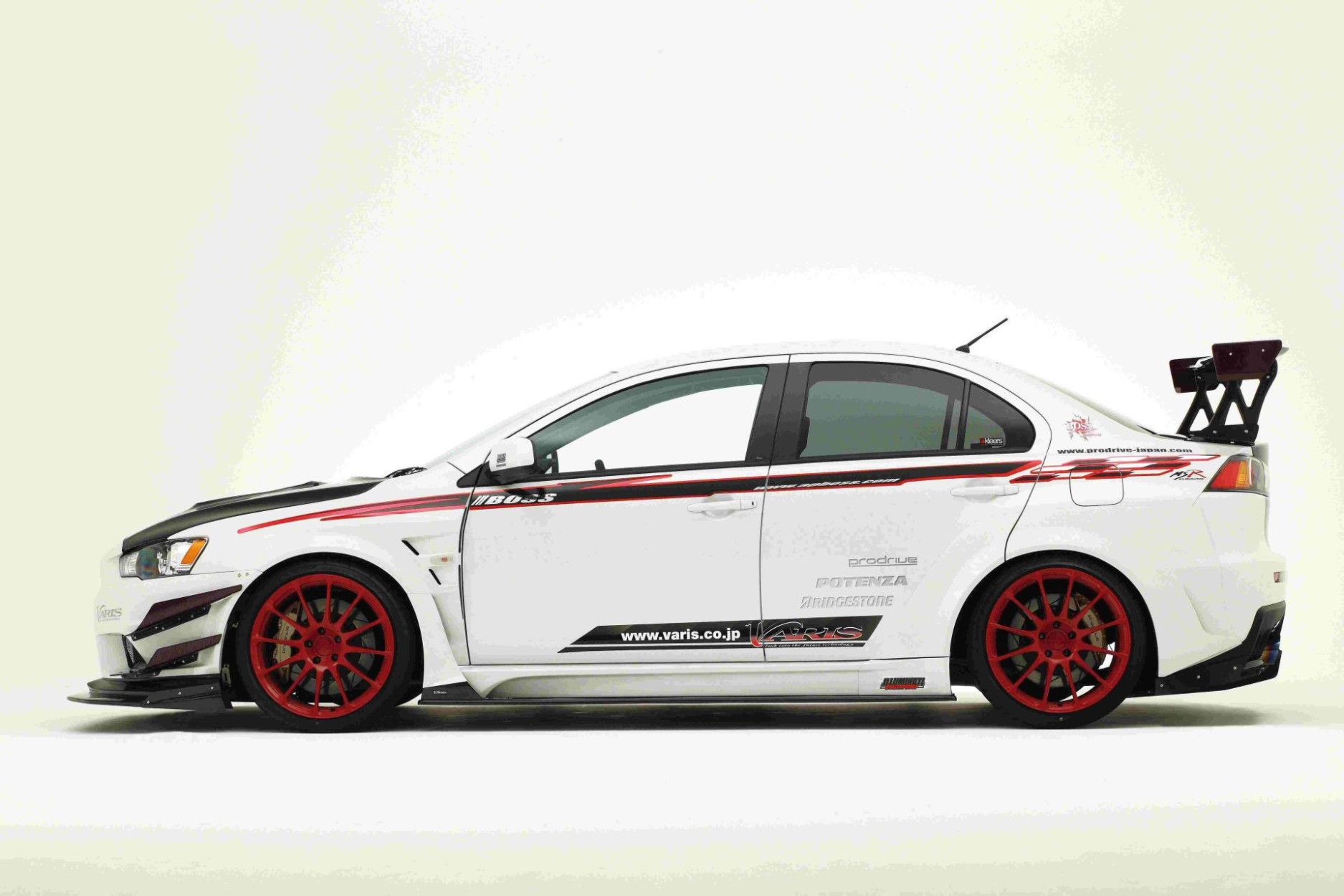Varis Carbon Wide Bodykit für Mitsubishi Lancer Evo X (3) 