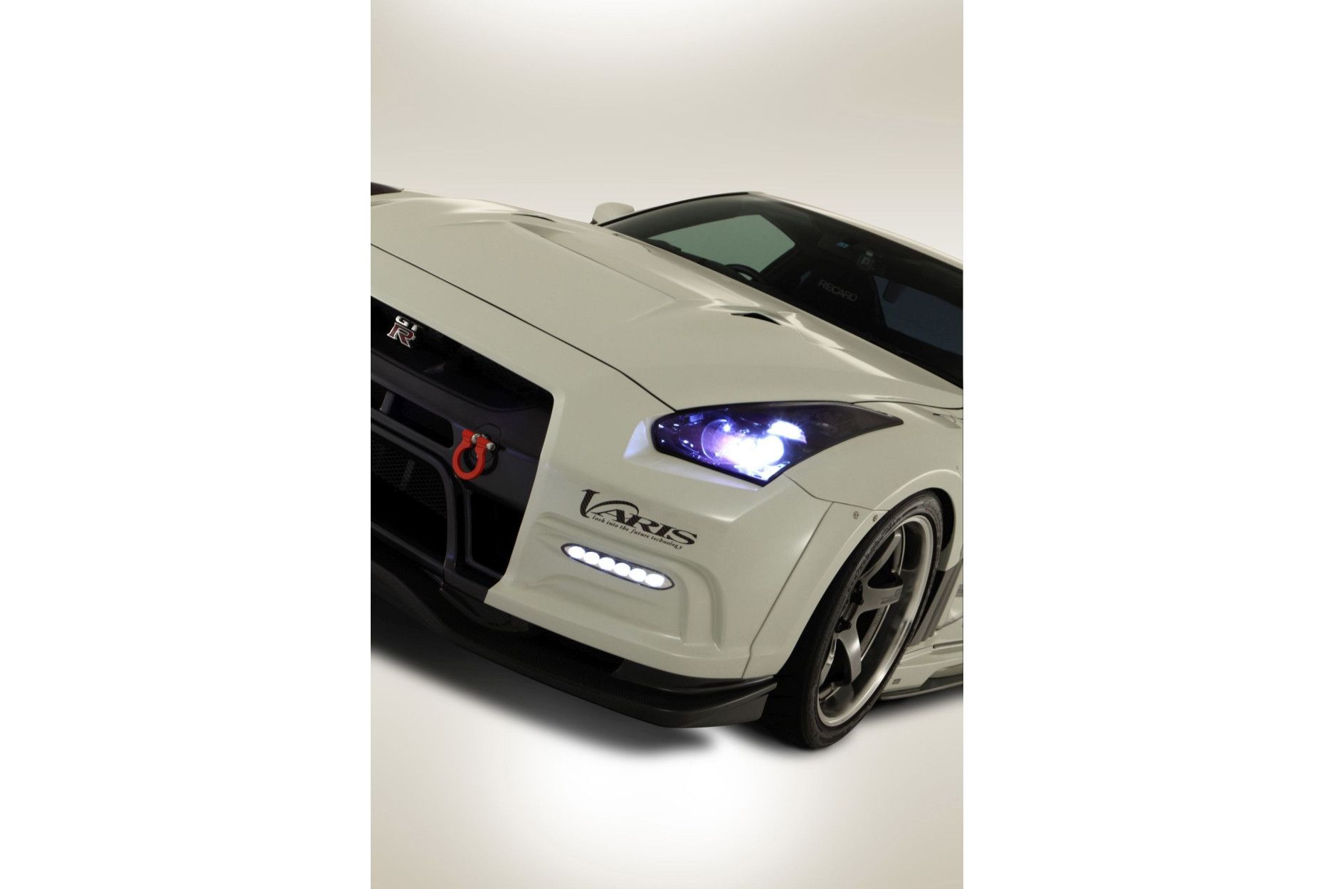 Varis Carbon Frontschürze Facelift für Nissan R35 GT-R (2) 