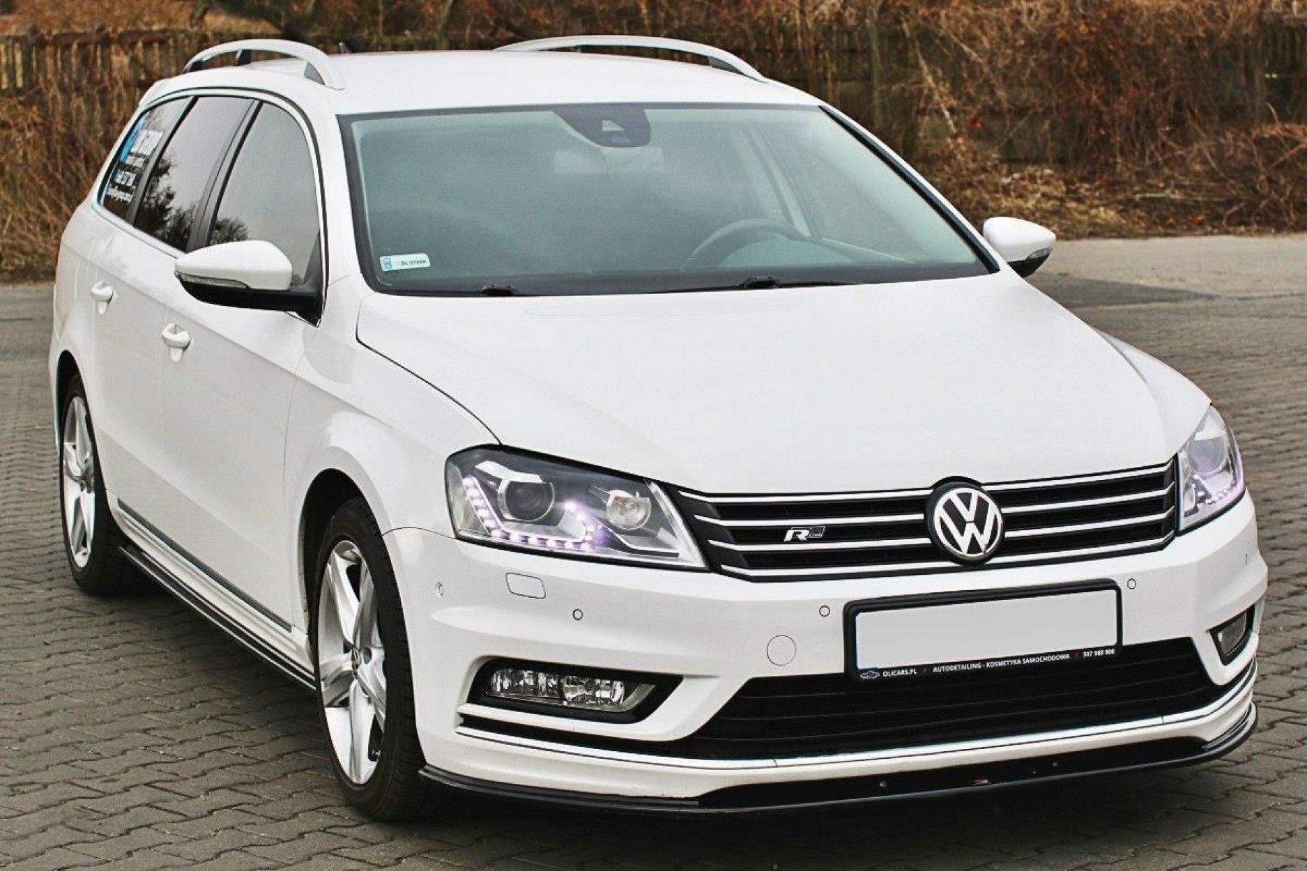 Maxton Design Frontlippe für Volkswagen Passat MK7|B7 R-Line schwarz hochglanz (4) 